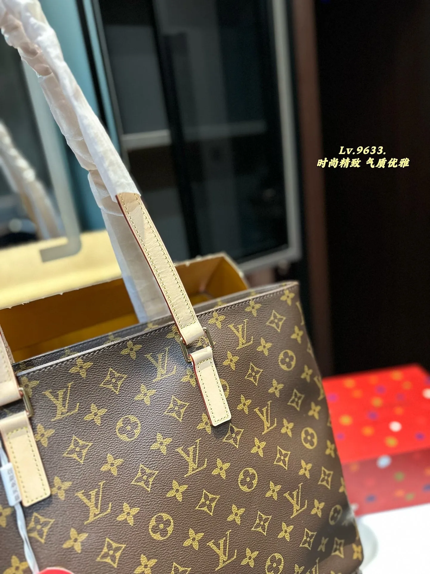1 Color Old Flower Cowhide Crossbody Bag