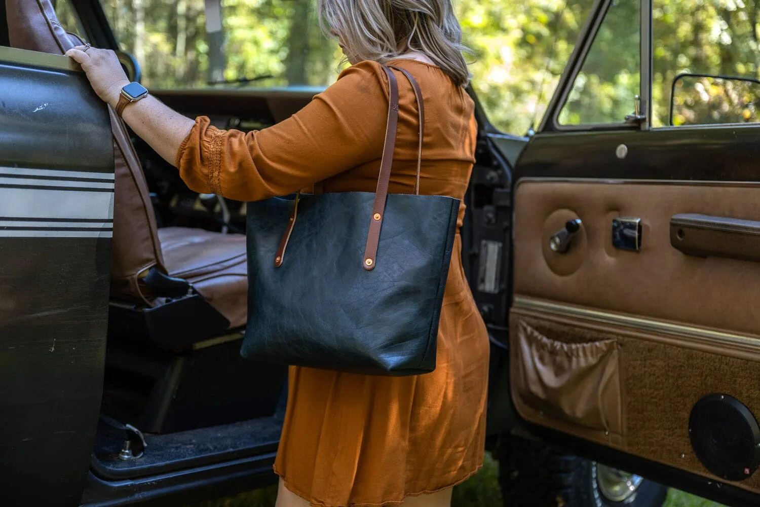 AVERY LEATHER TOTE BAG - MEDIUM - INDIGO BISON