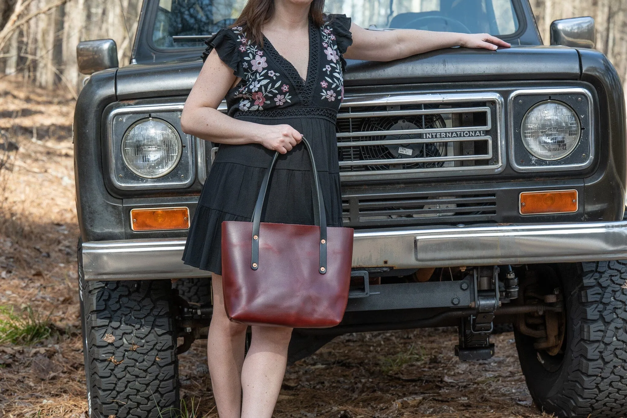 AVERY LEATHER TOTE BAG - SMALL - OXBLOOD