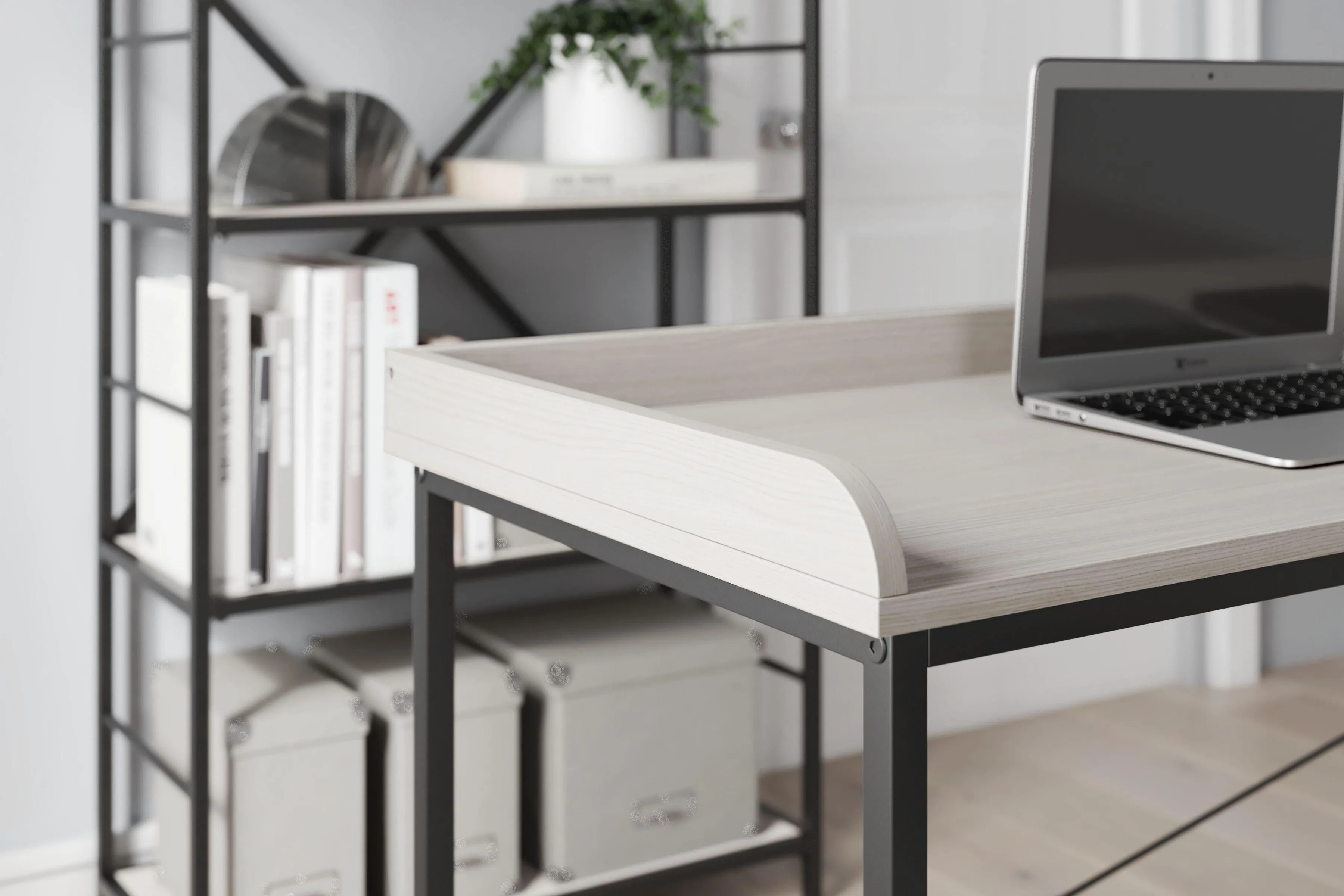 Bayflynn - Home Office Desk