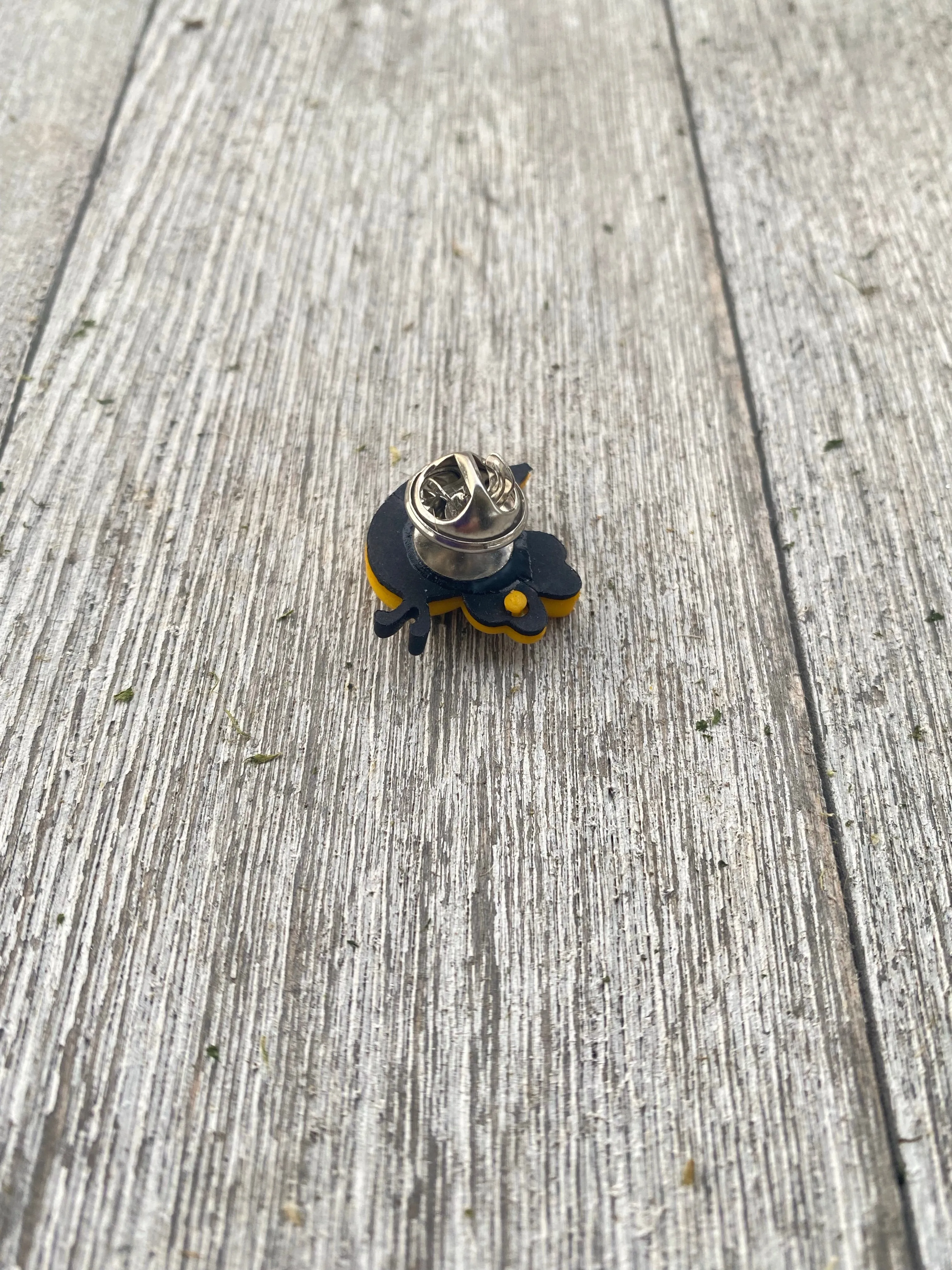 Bee Pin Gift