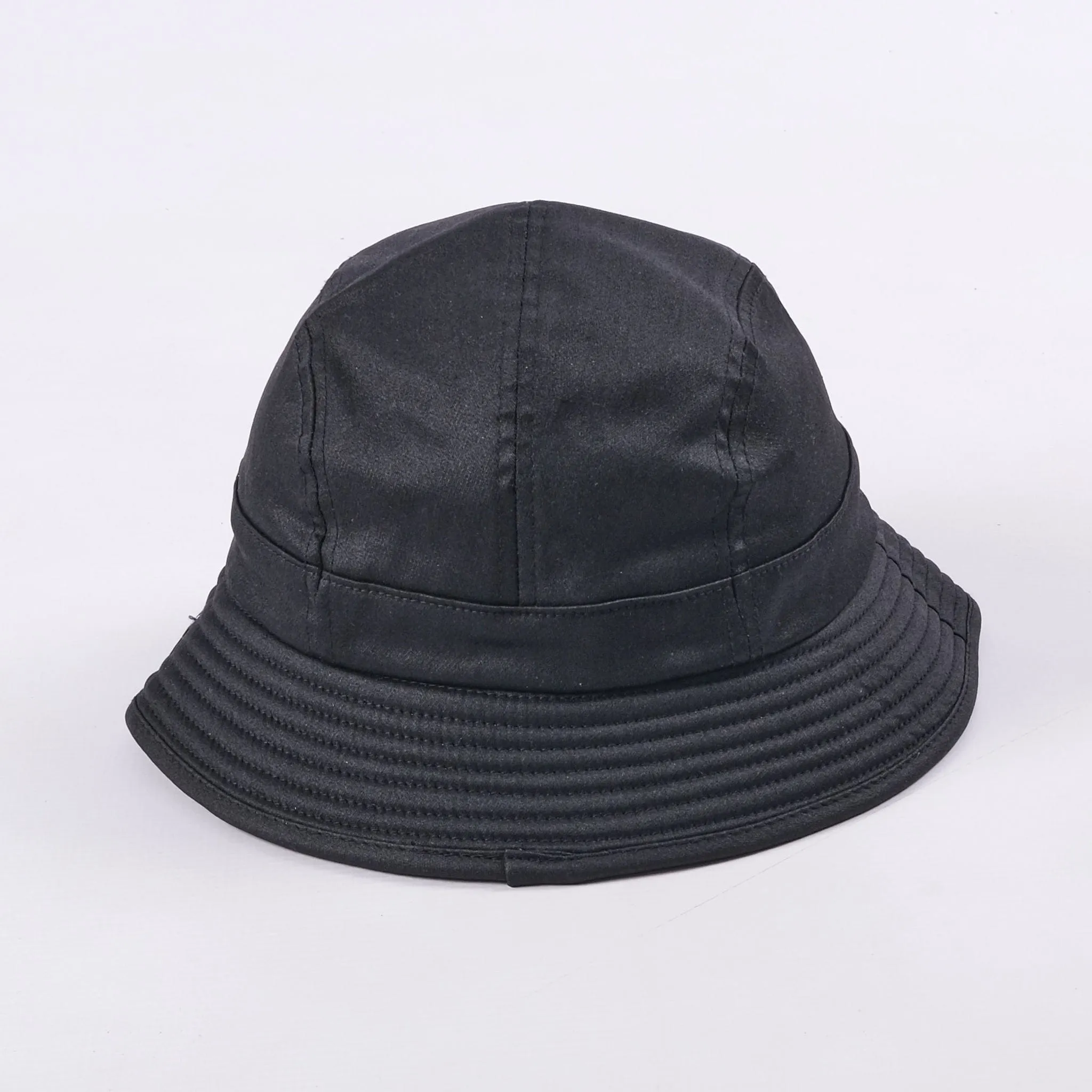 Cutty Heart Bucket Hat Black