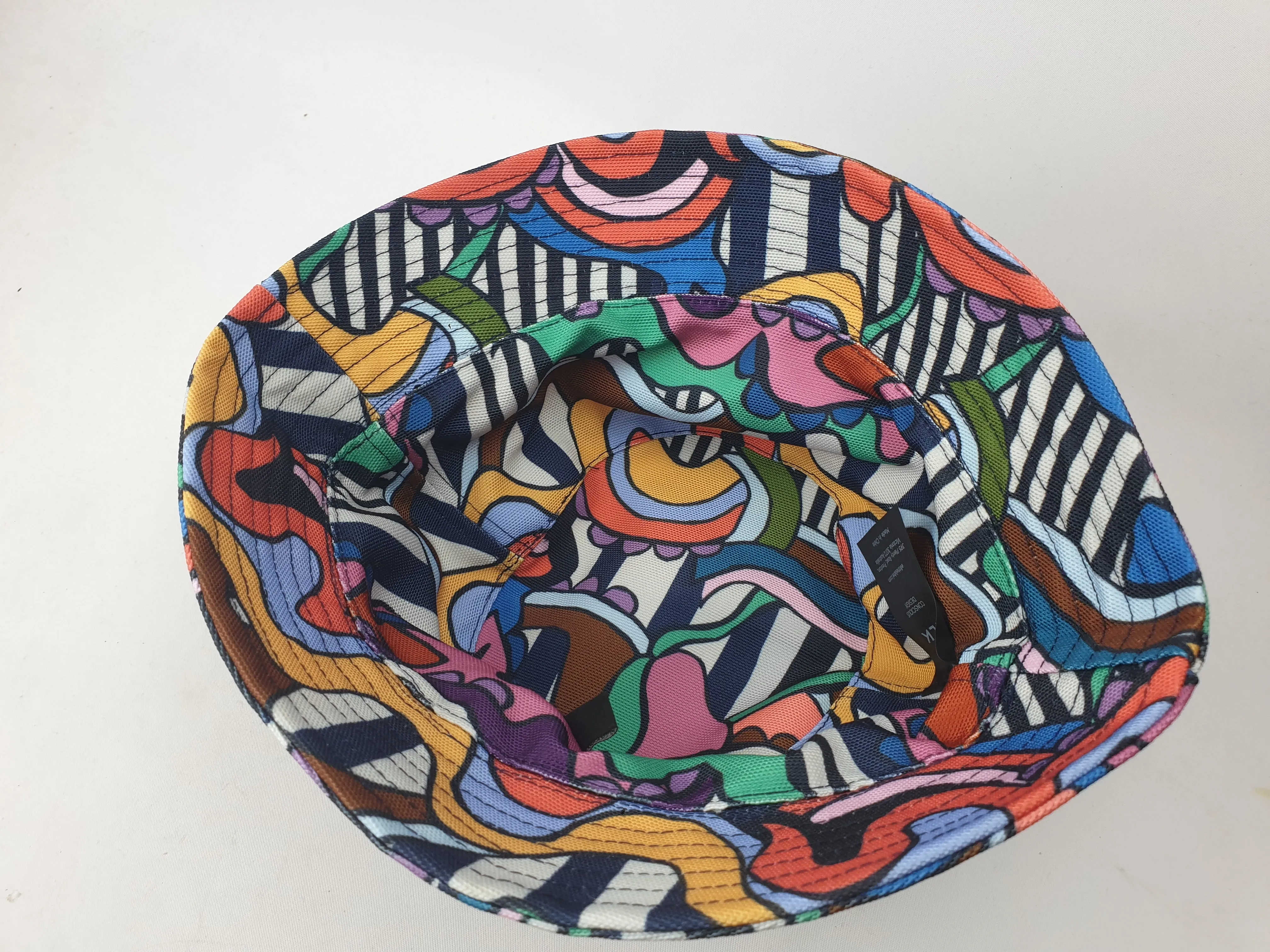 Elk colourful print bucket hat
