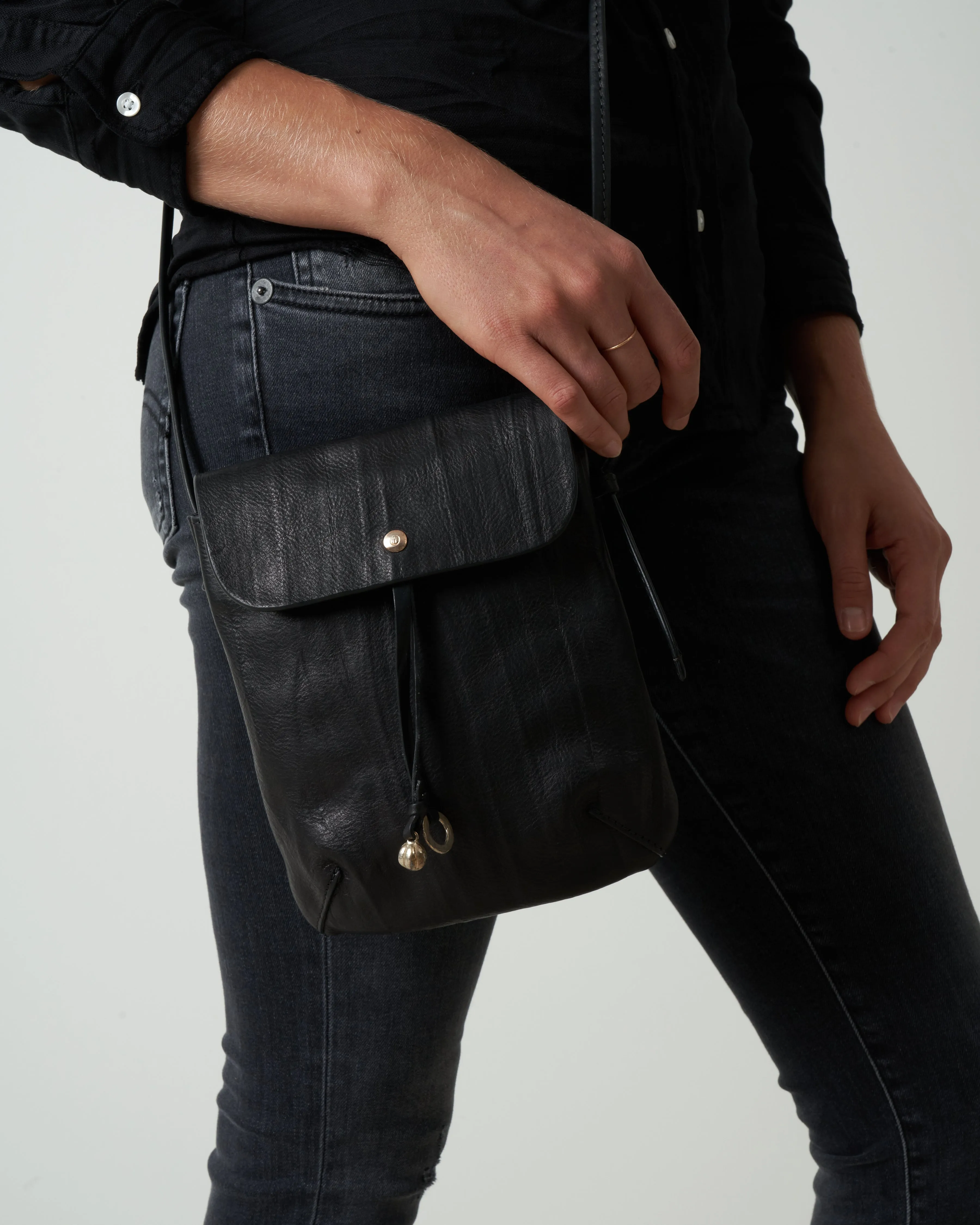 fanny pack - black