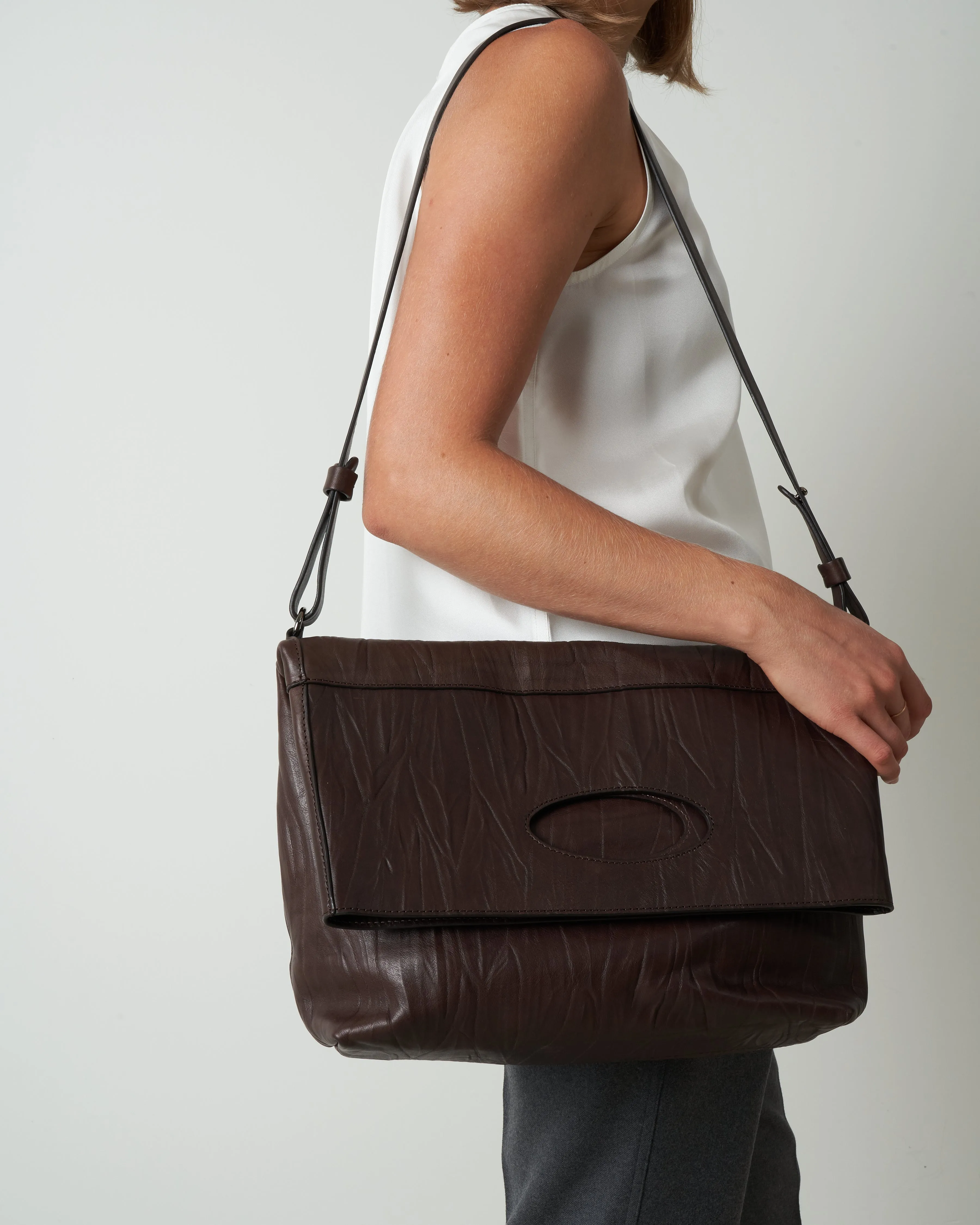 fold-over crossbody with handles - ebano