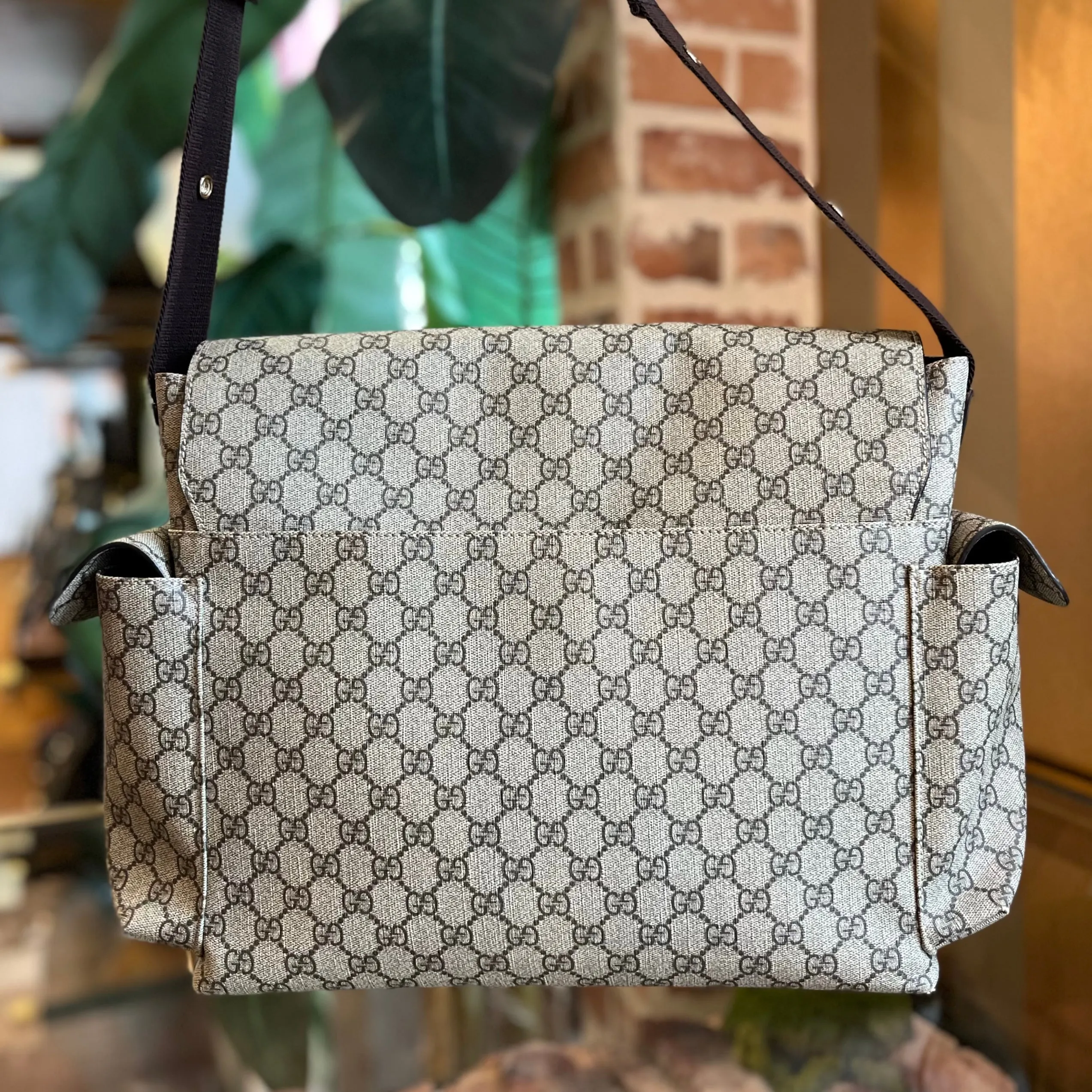 GUCCI Diaper Bag Medium Beige Brown GG Supreme Canvas Crossbody Bag