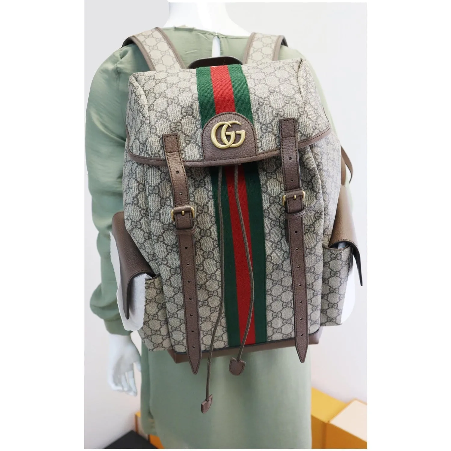 GUCCI Ophidia GG Medium Supreme Canvas Backpack Beige/Ebony 598140 - 15% OFF
