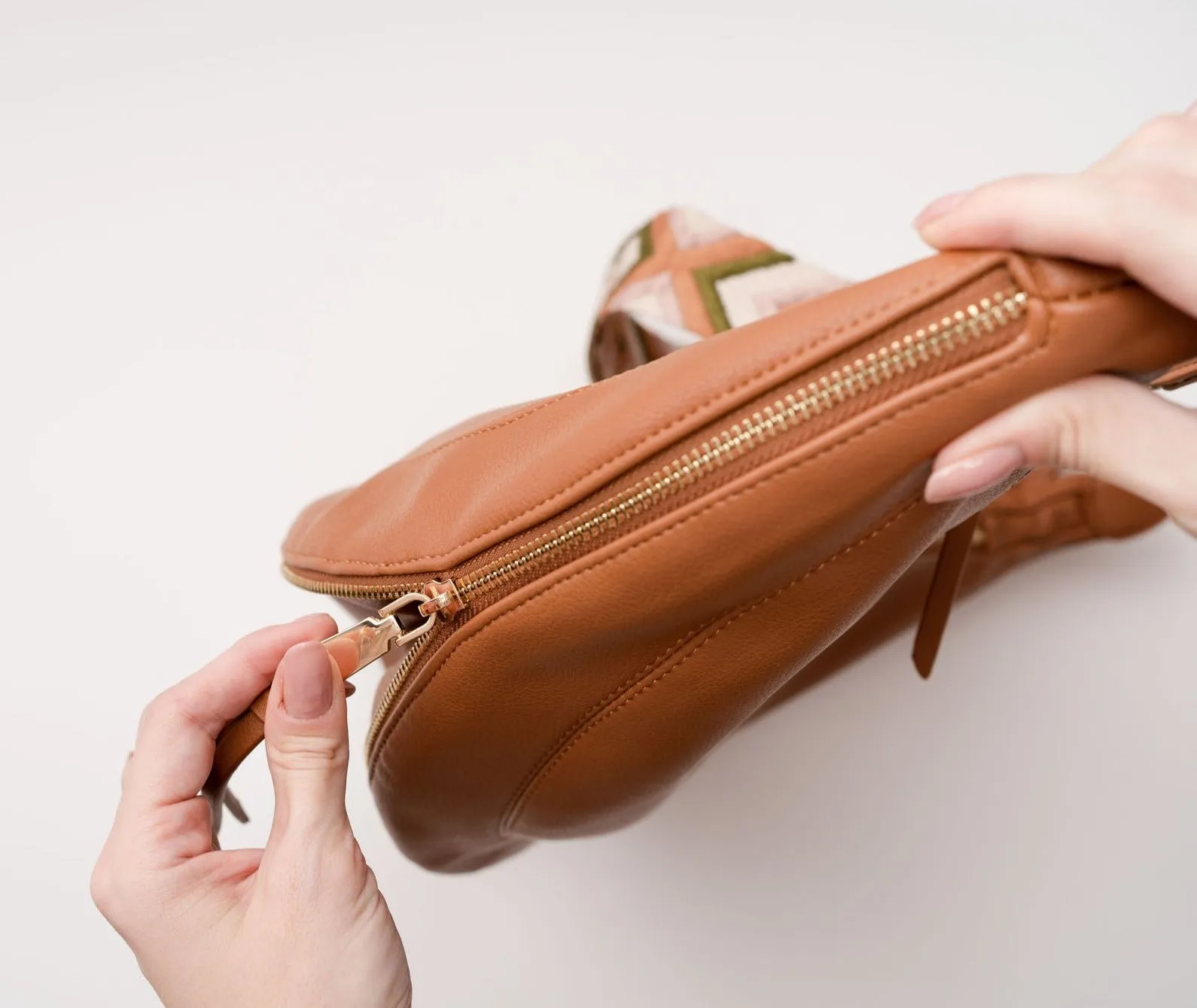 HANNAH SHOULDER BAG