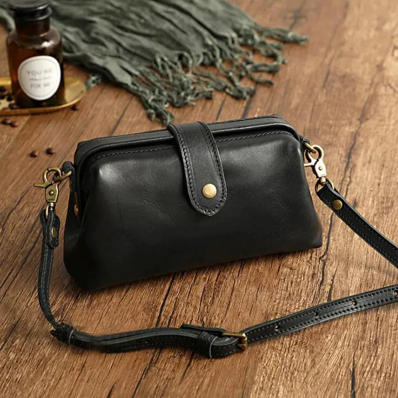 Kara | Stylish Shoulder Bag with Contemporary Design