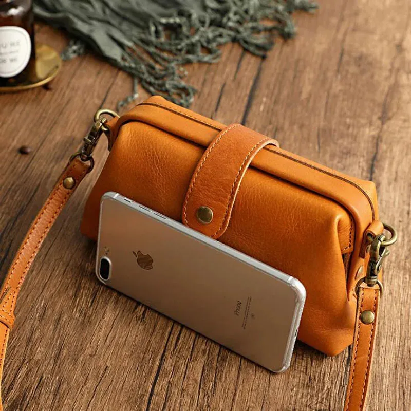 Kara | Stylish Shoulder Bag with Contemporary Design