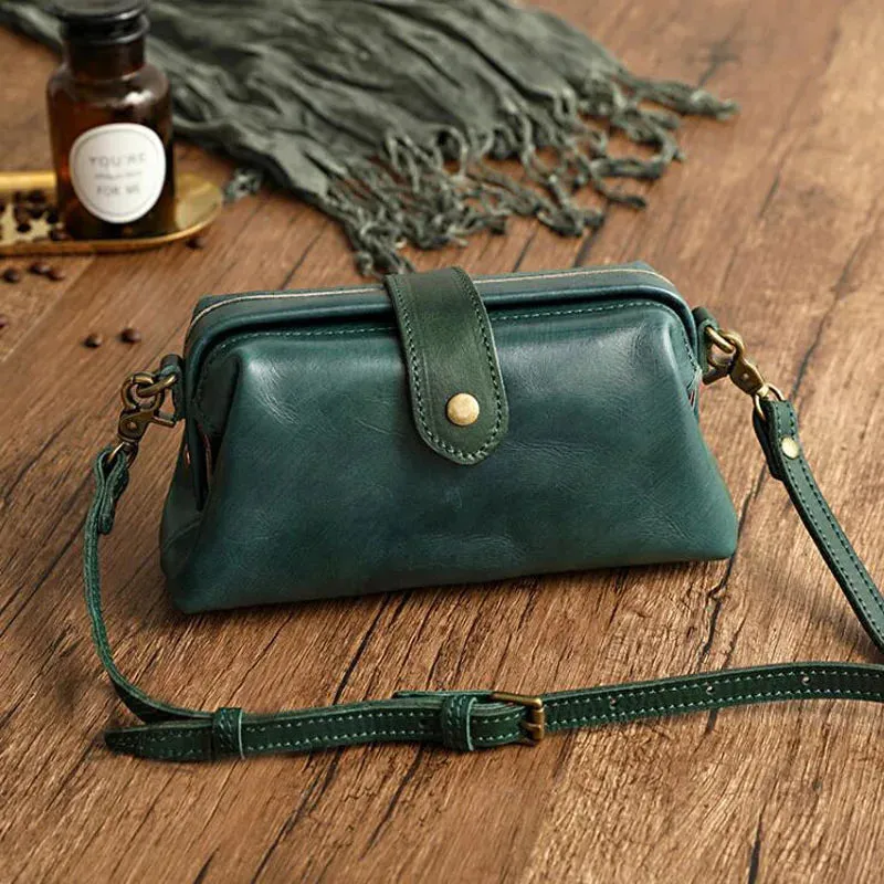 Kara | Stylish Shoulder Bag with Contemporary Design