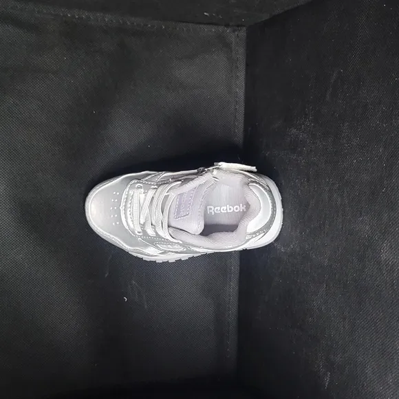 Kids Silver Sneaker