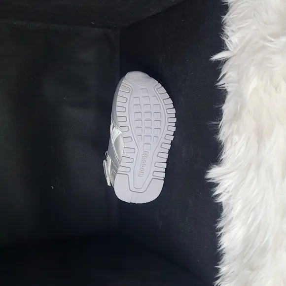 Kids Silver Sneaker