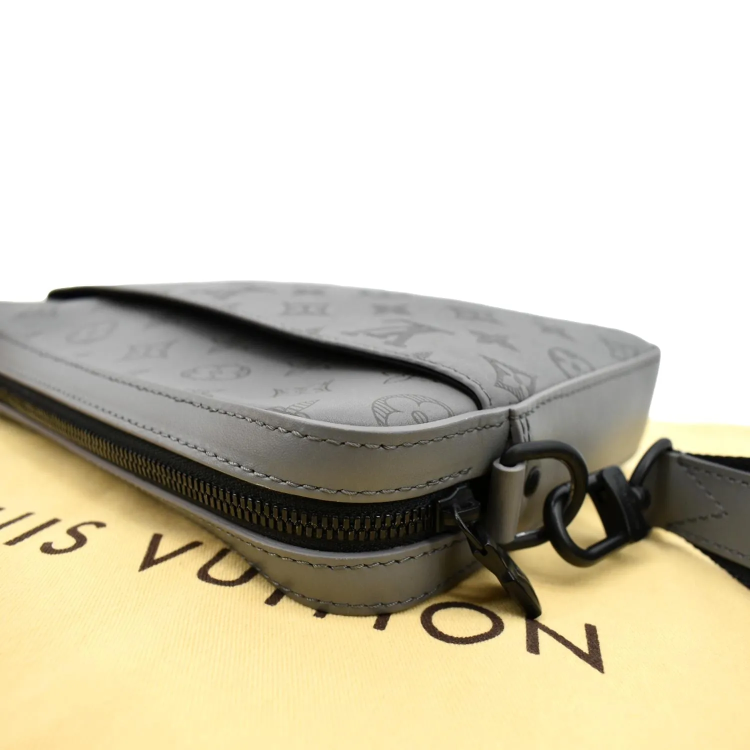 LOUIS VUITTON Duo Messenger Monogram Shadow Leather Shoulder Bag Grey