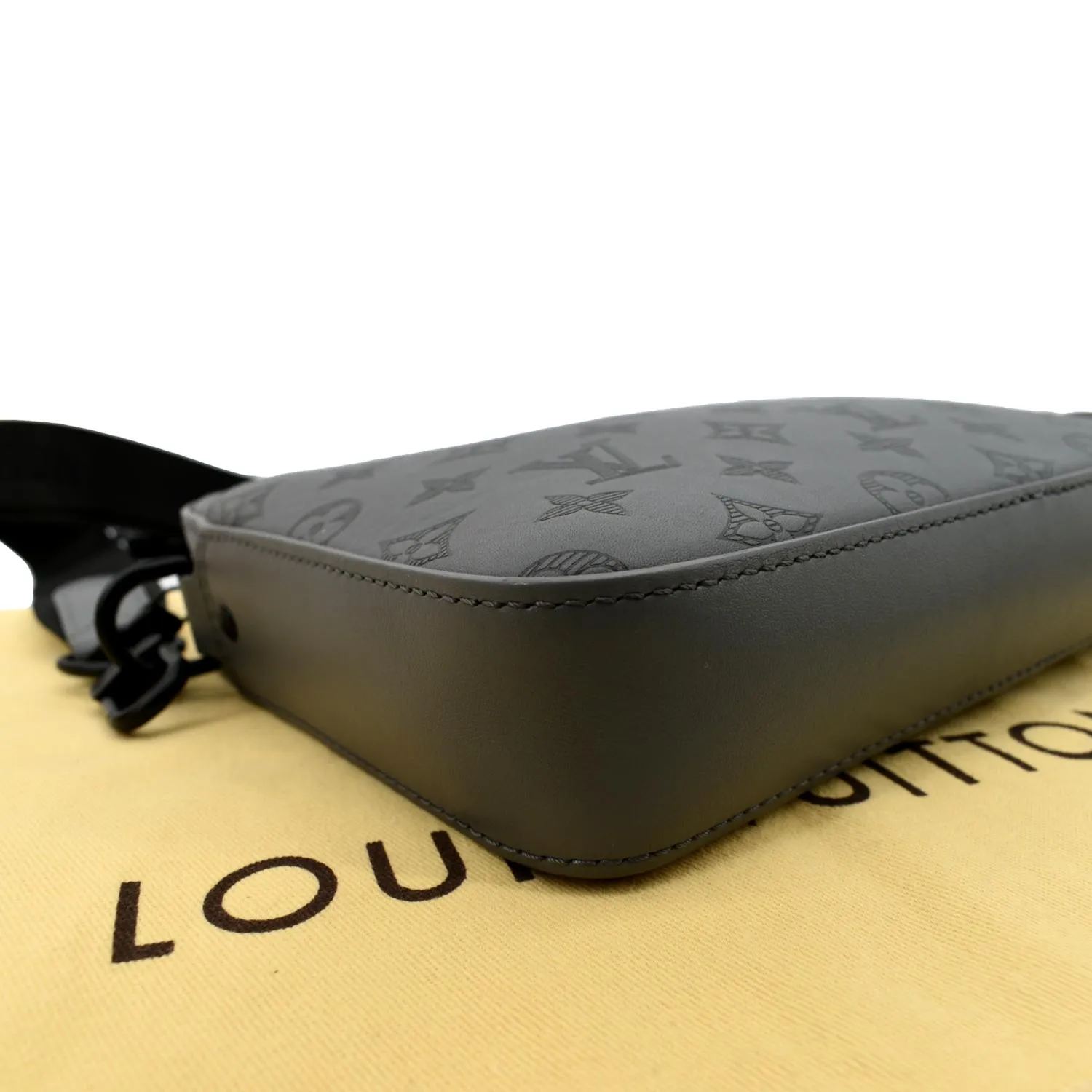 LOUIS VUITTON Duo Messenger Monogram Shadow Leather Shoulder Bag Grey