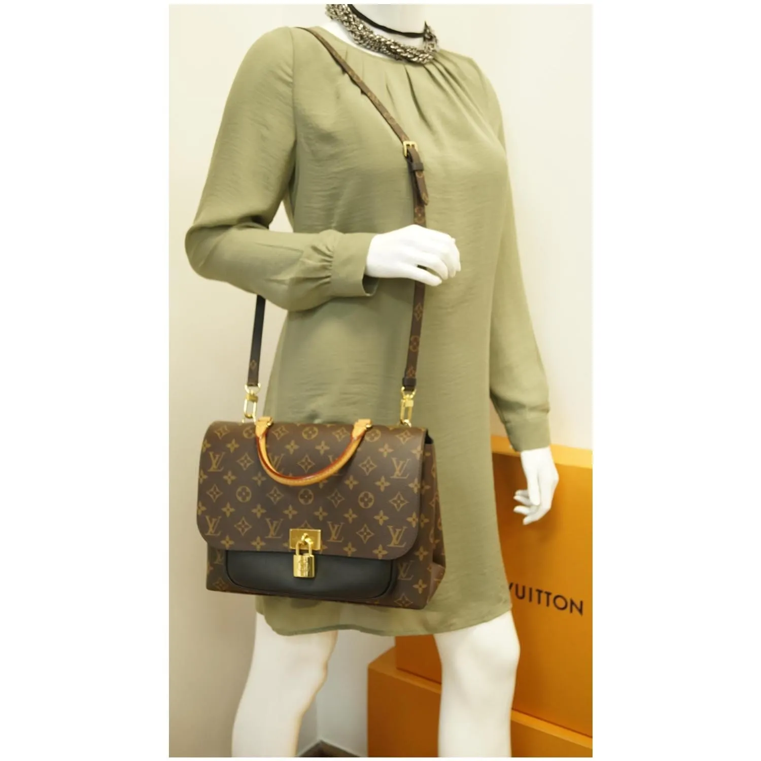LOUIS VUITTON Marignan Monogram Canvas Messenger Shoulder Bag Brown