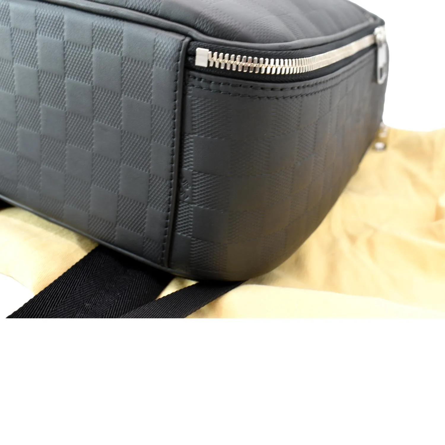 LOUIS VUITTON Michael NV2 Damier Infini Leather Backpack Bag Black