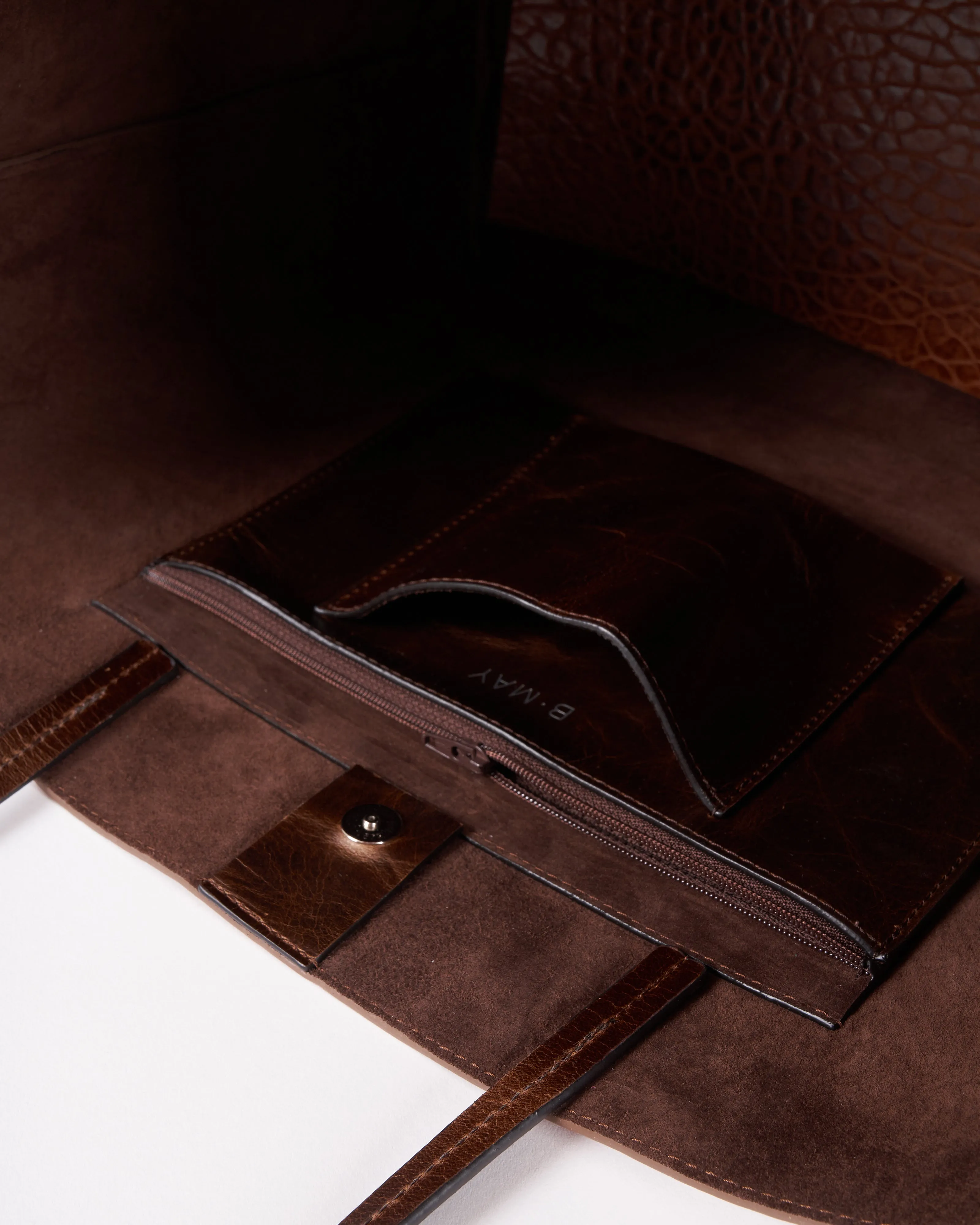 medium essential tote - nutmeg pebbled sheepskin