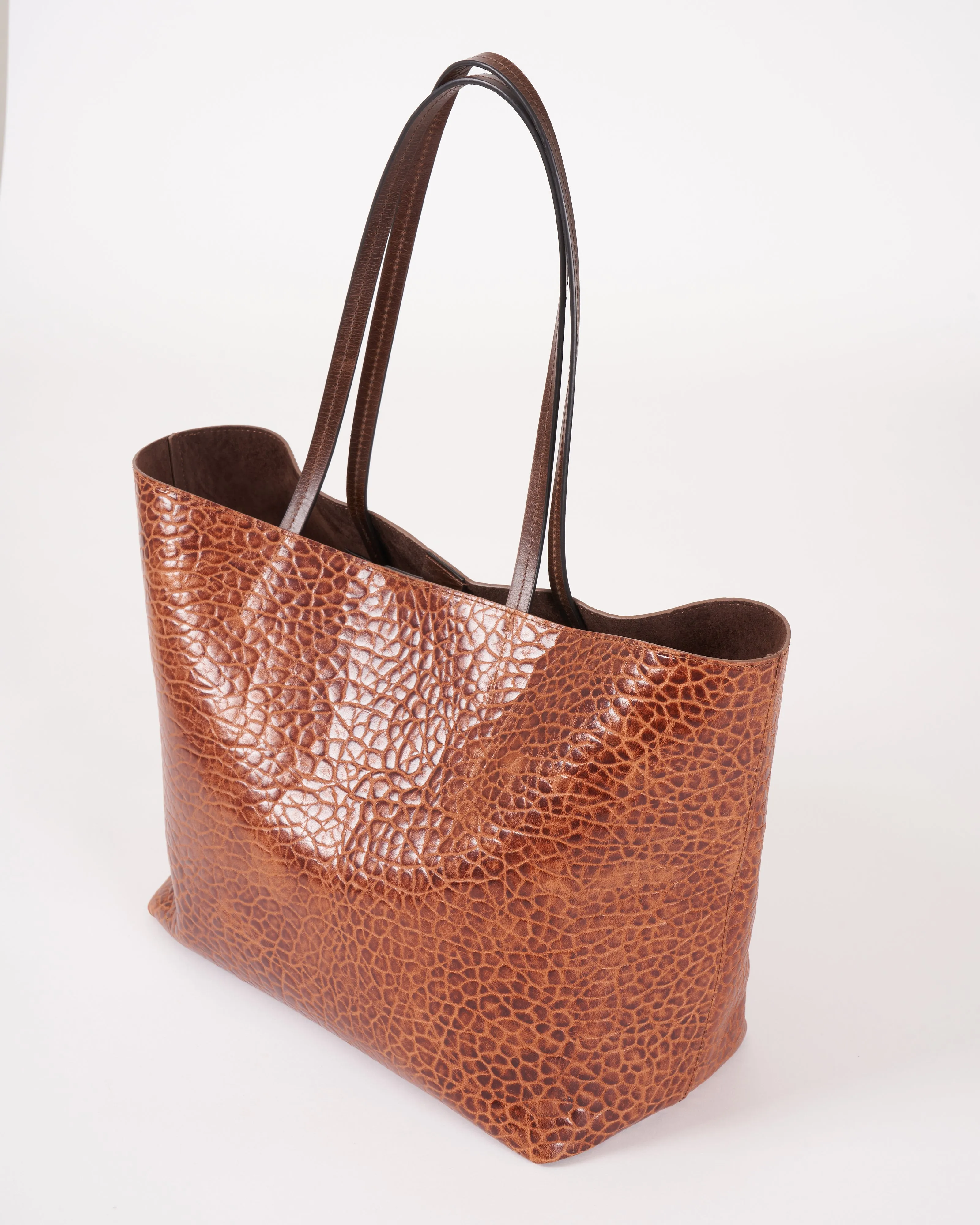 medium essential tote - nutmeg pebbled sheepskin