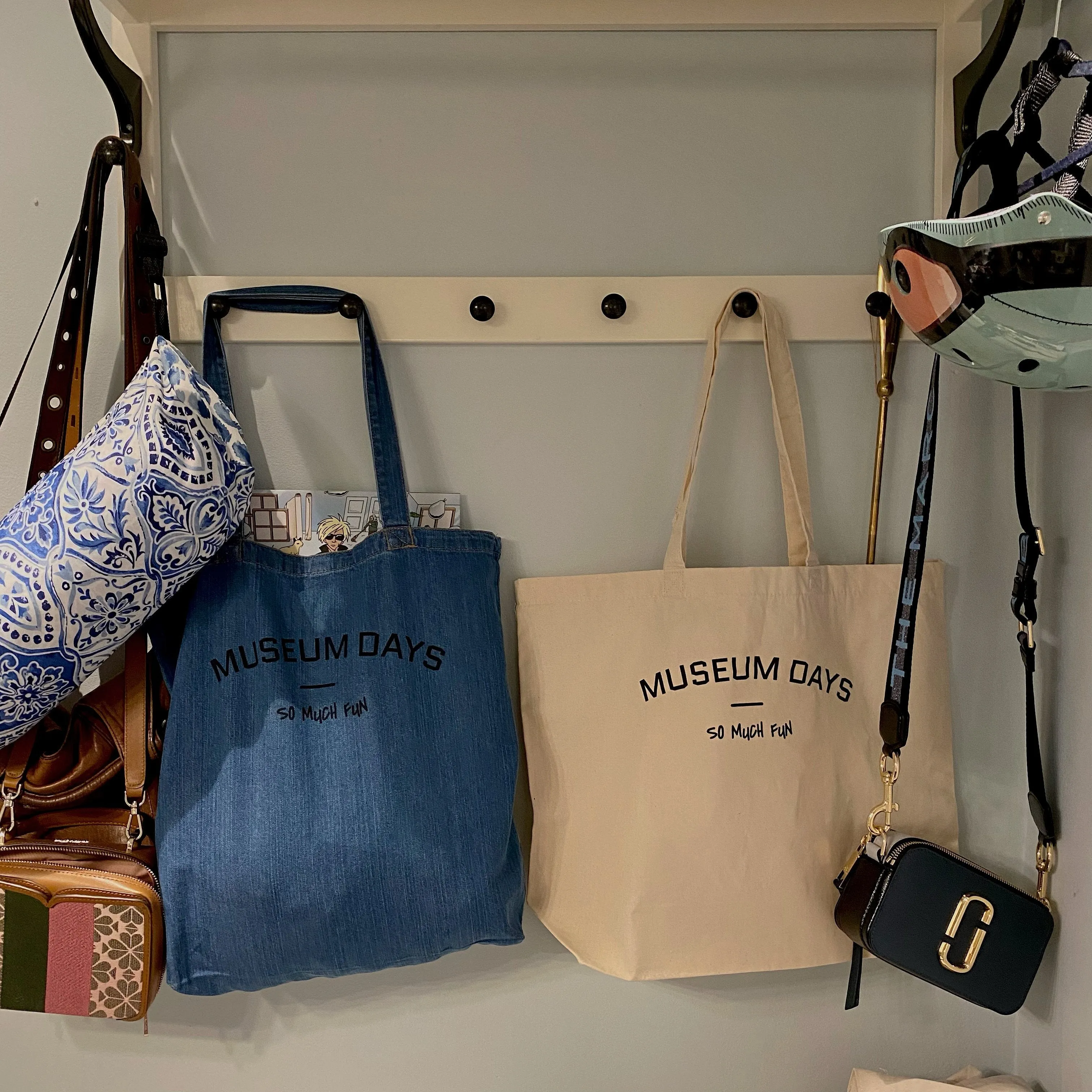 MUSEUM DAYS - Denim Tote Bag