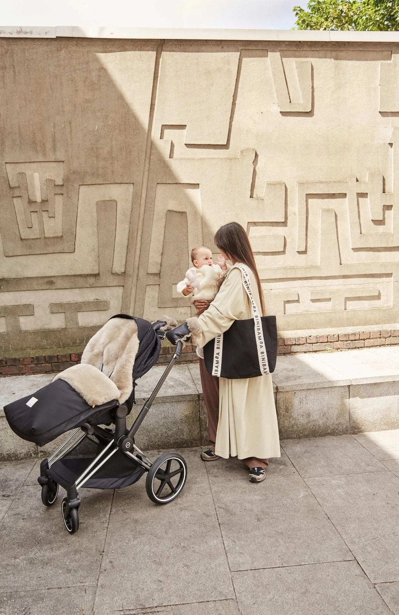 NEW! BLACK BINI BUGGY TOTE