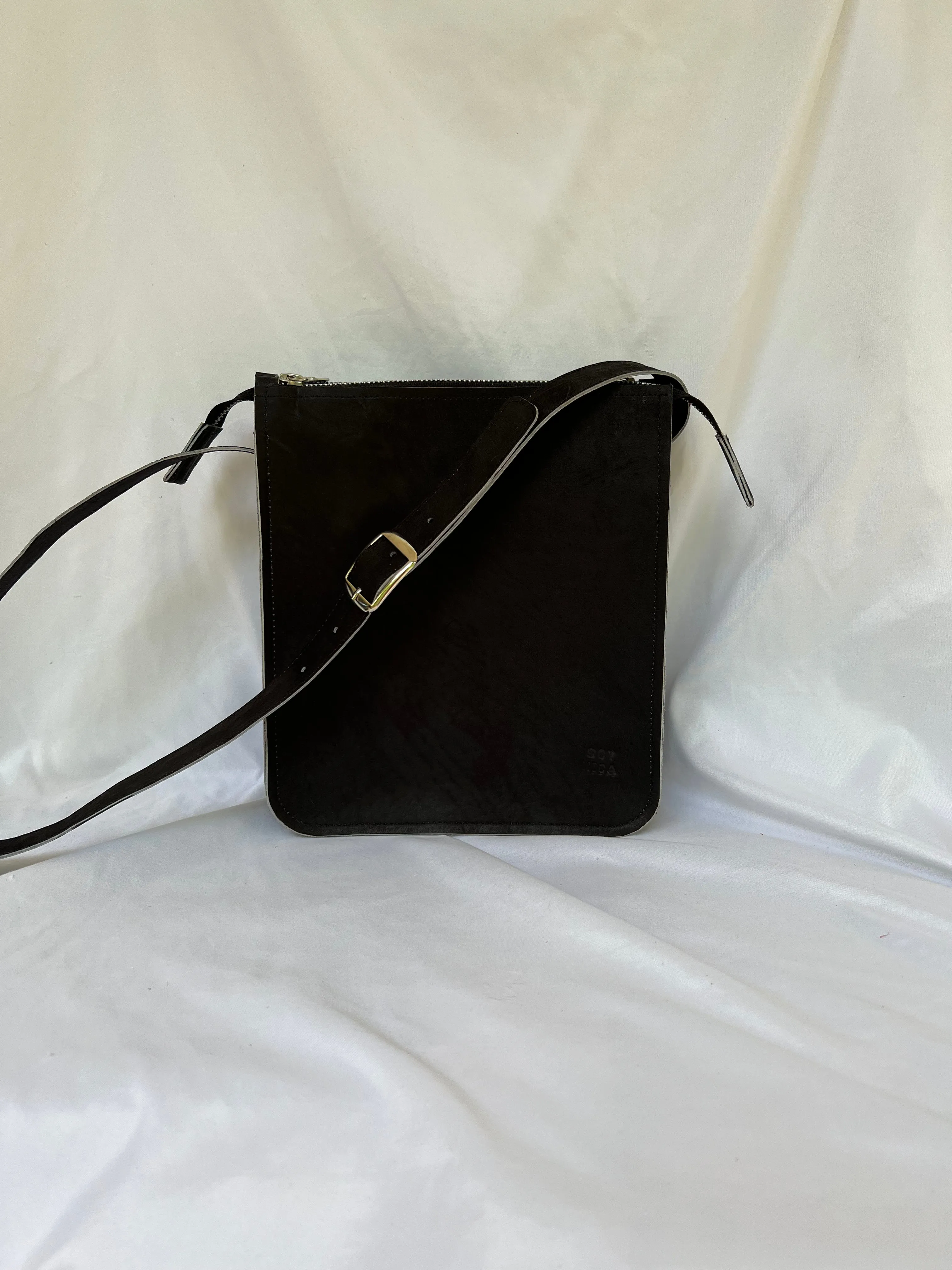 No. 143 Crossbody bag