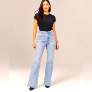 NWT Abercrombie &amp; Fitch Stylish Blue Flared Jeans