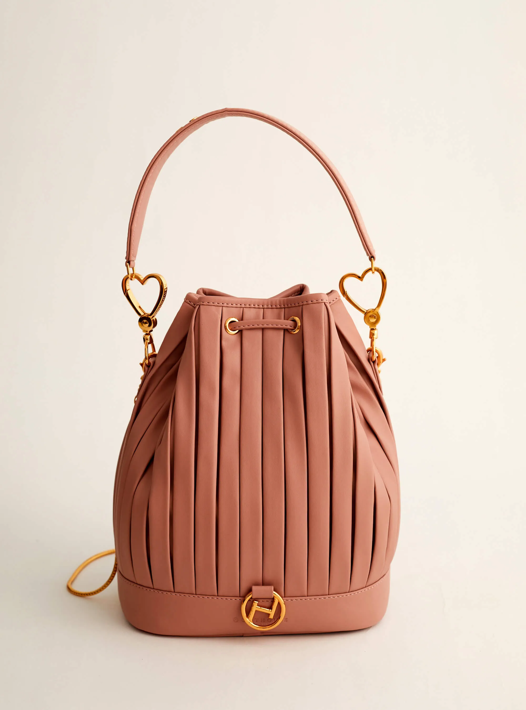 Outhouse   I   Oh Poppi Astor Place Bucket Bag in Pale Pink Vegan Leather Accessories OHBG21BB051