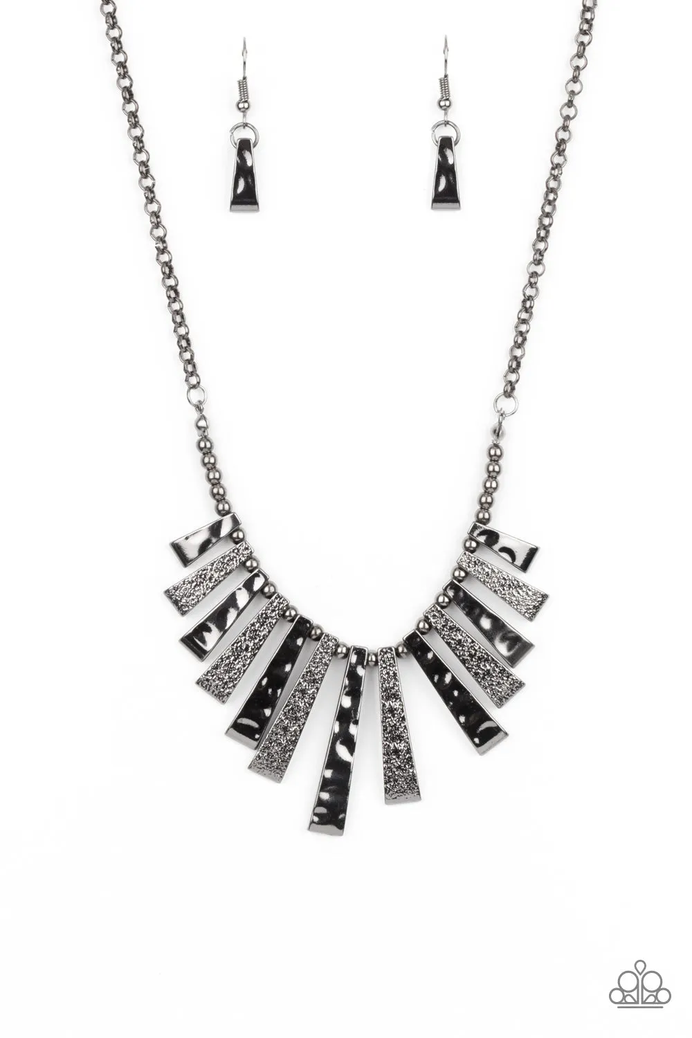 Paparazzi - The MANE Course - Black Necklace