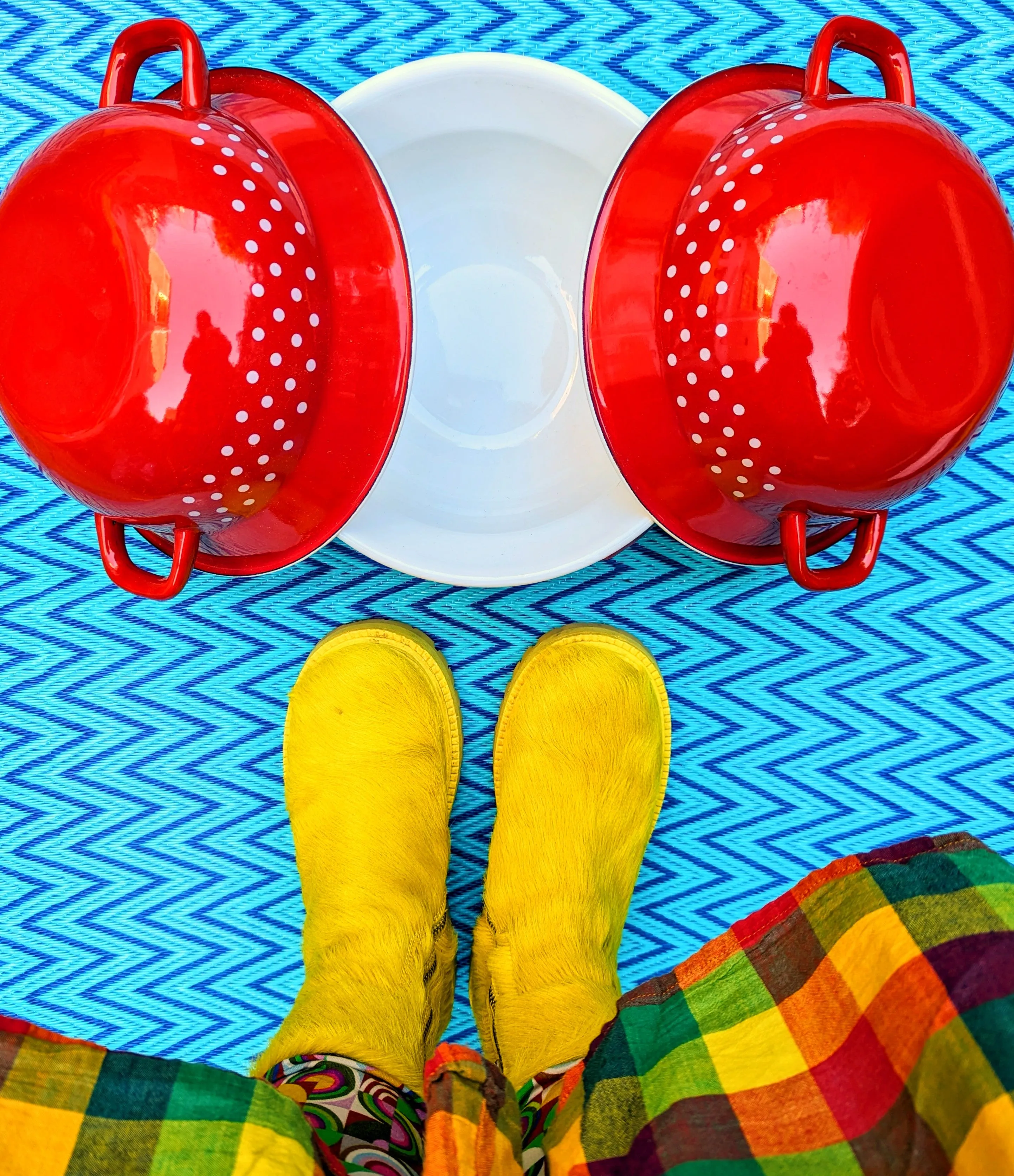 Polka red enamel