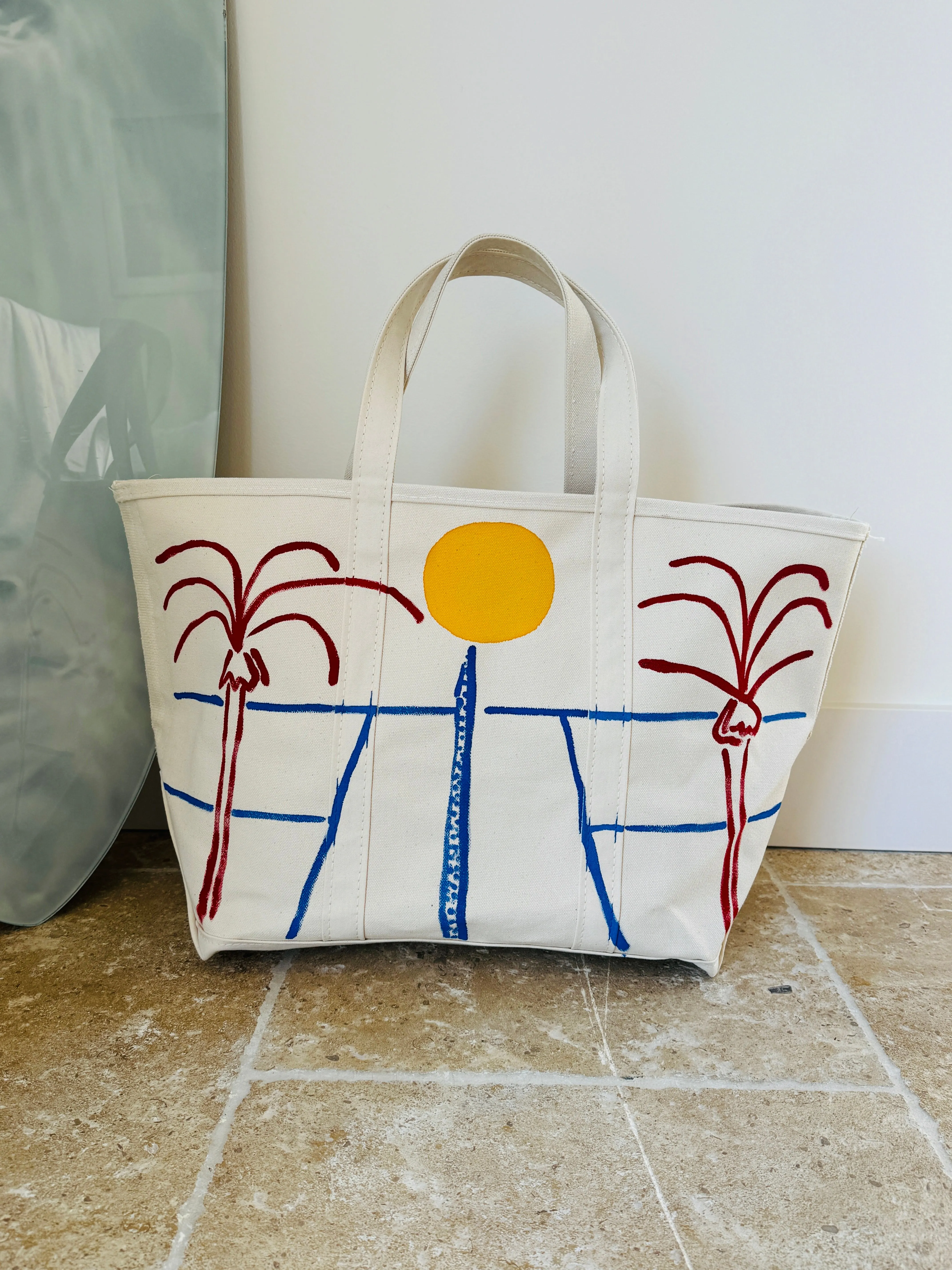 Short Court Large Tote 4