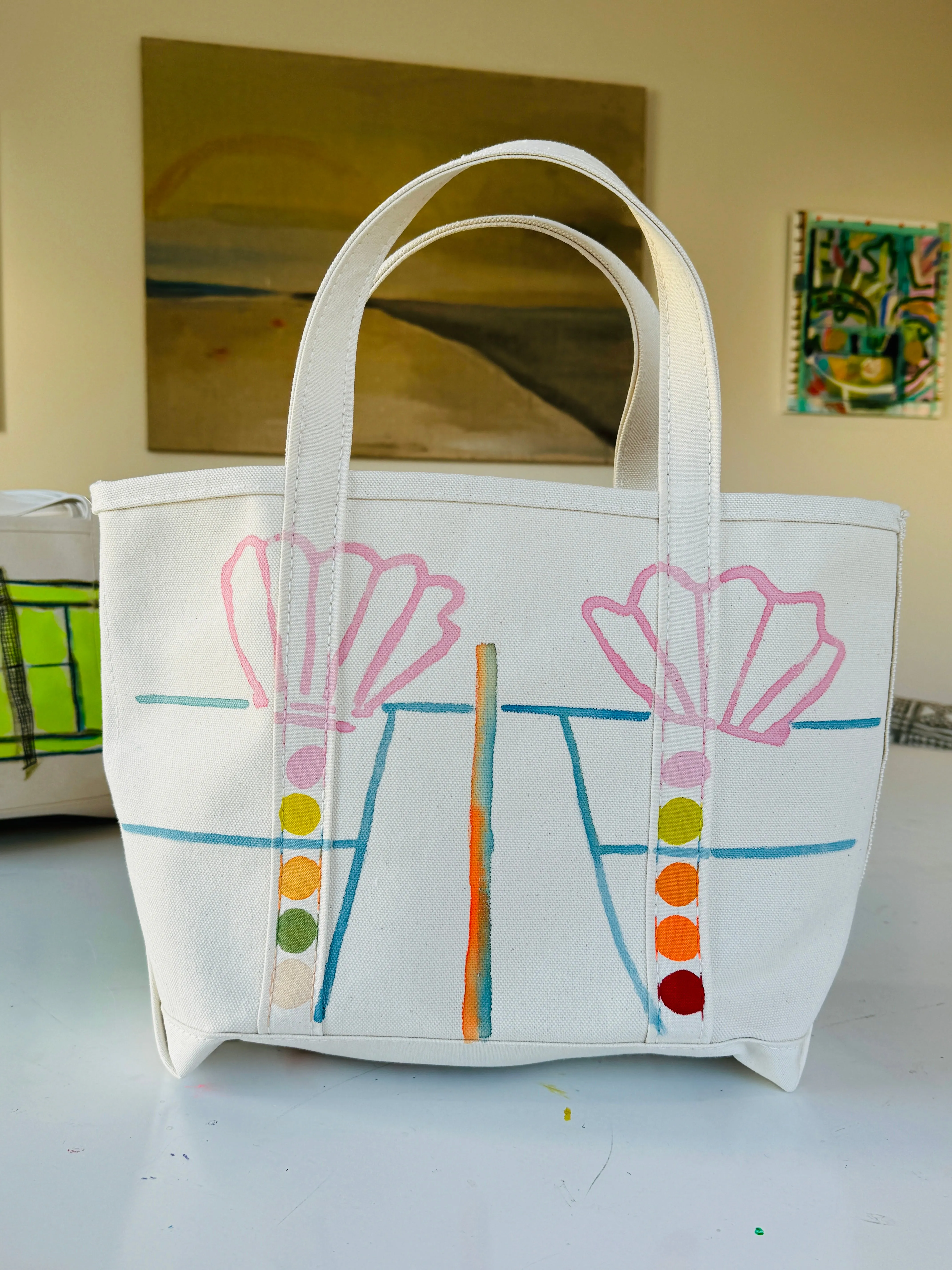 Short Court Medium Tote 1