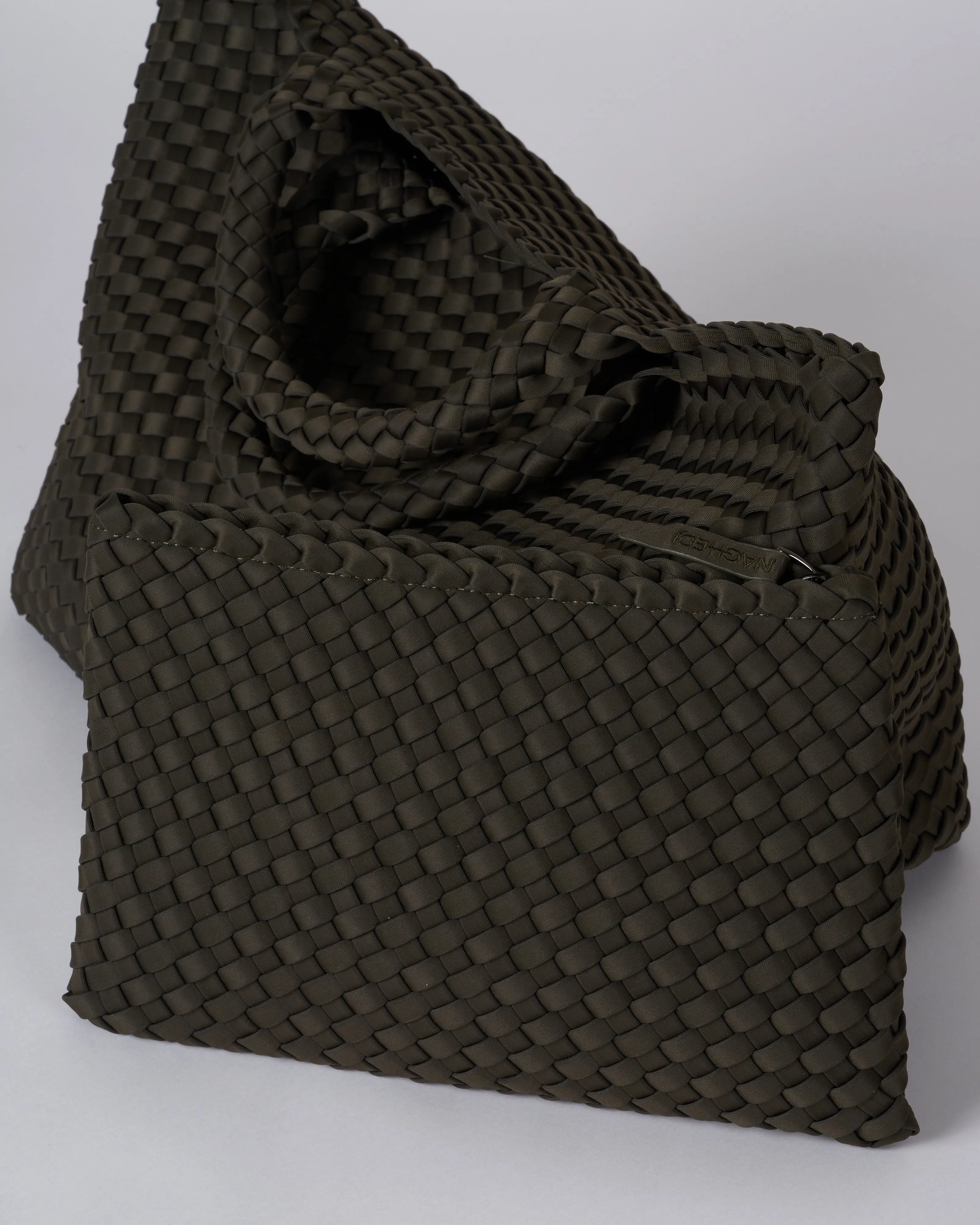 st barths medium tote - moss