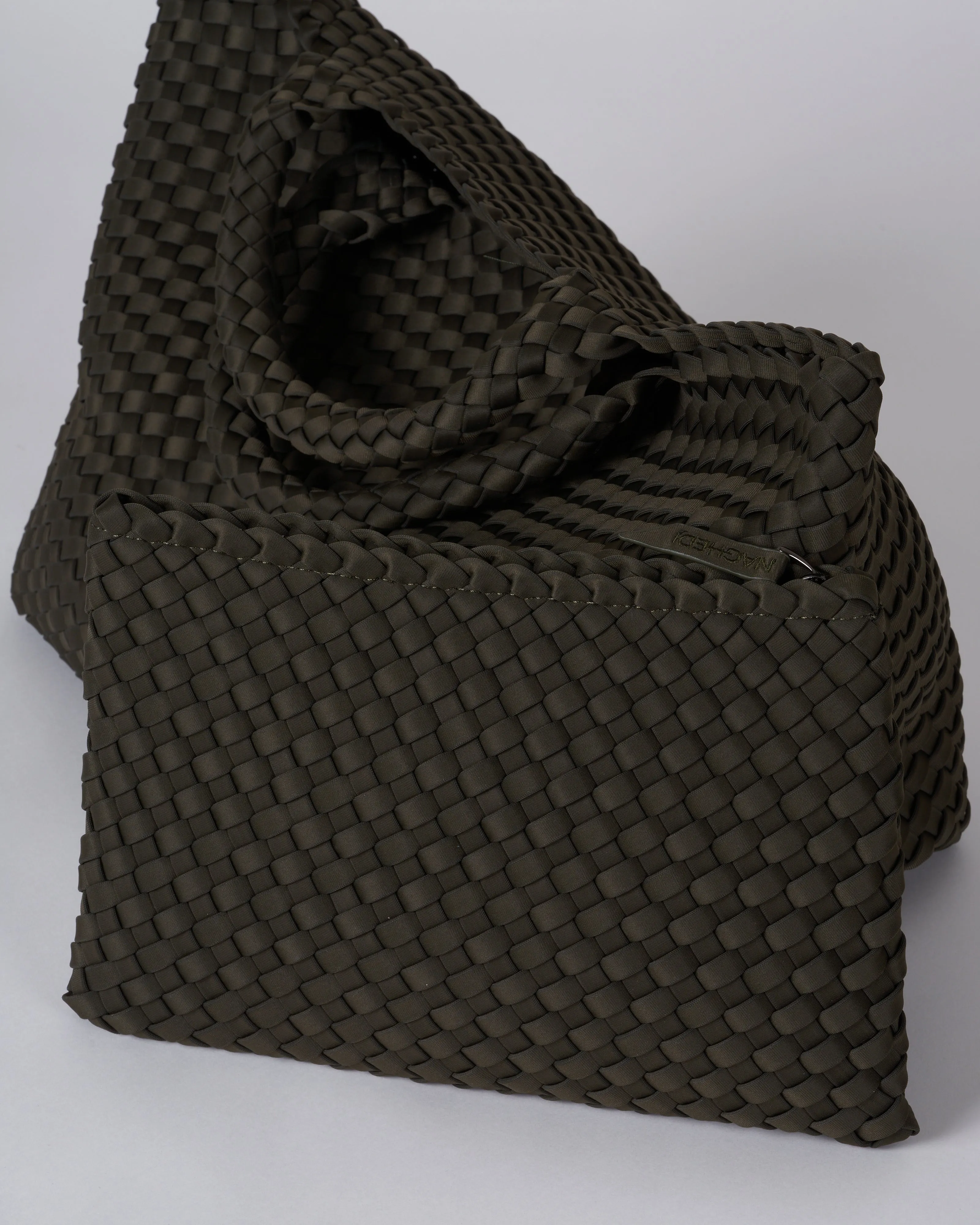 st barths medium tote - moss
