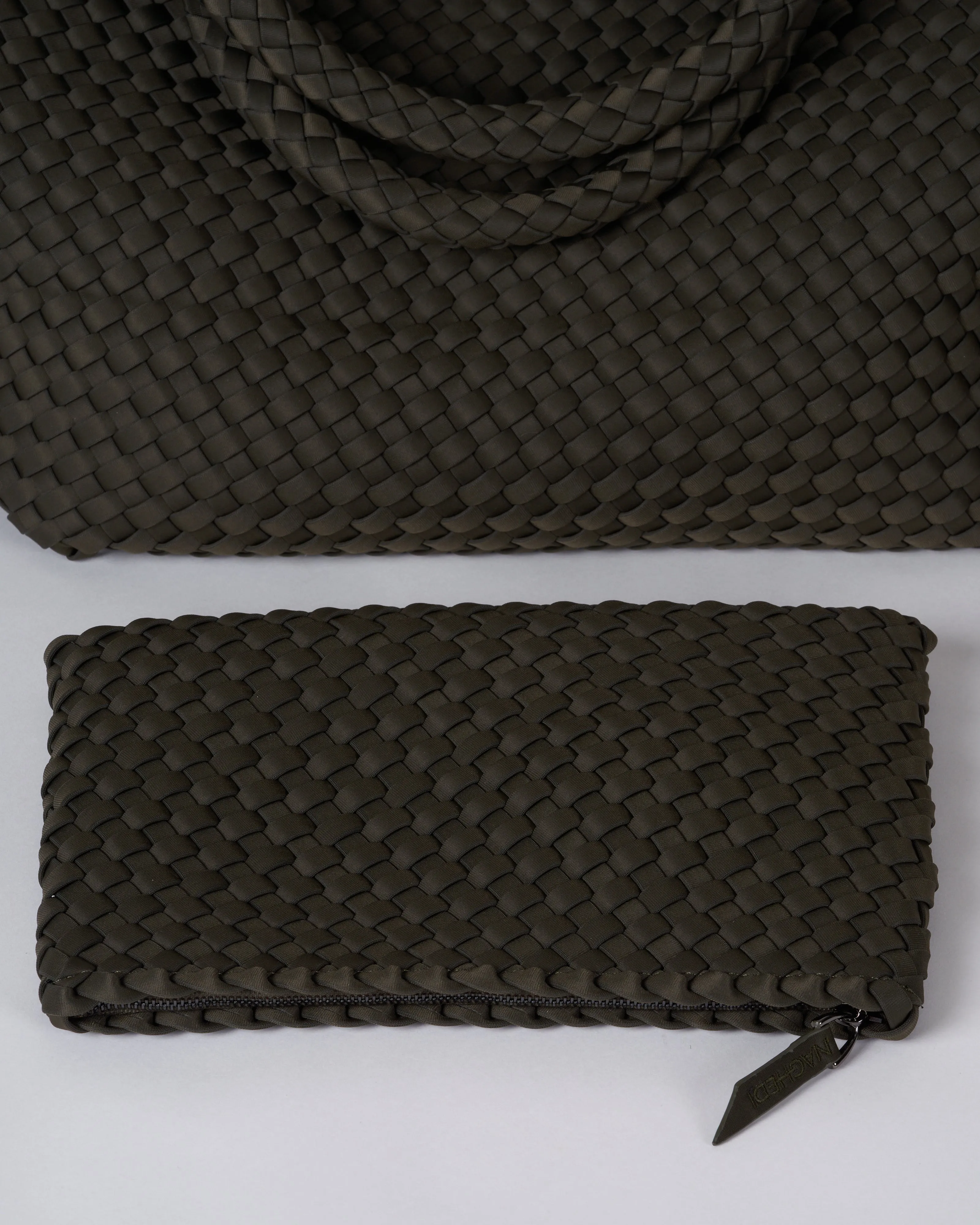st barths medium tote - moss