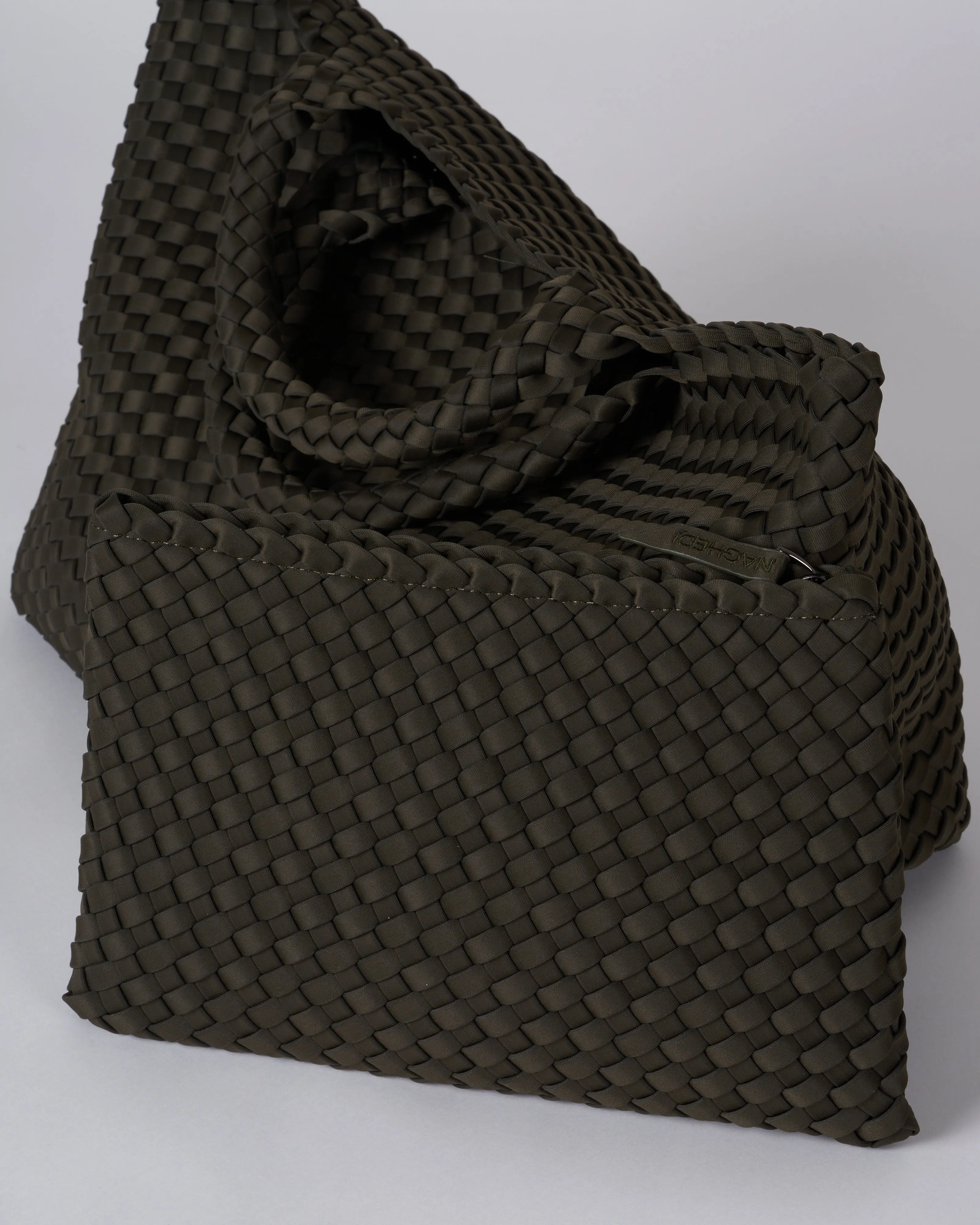 st barths medium tote - moss