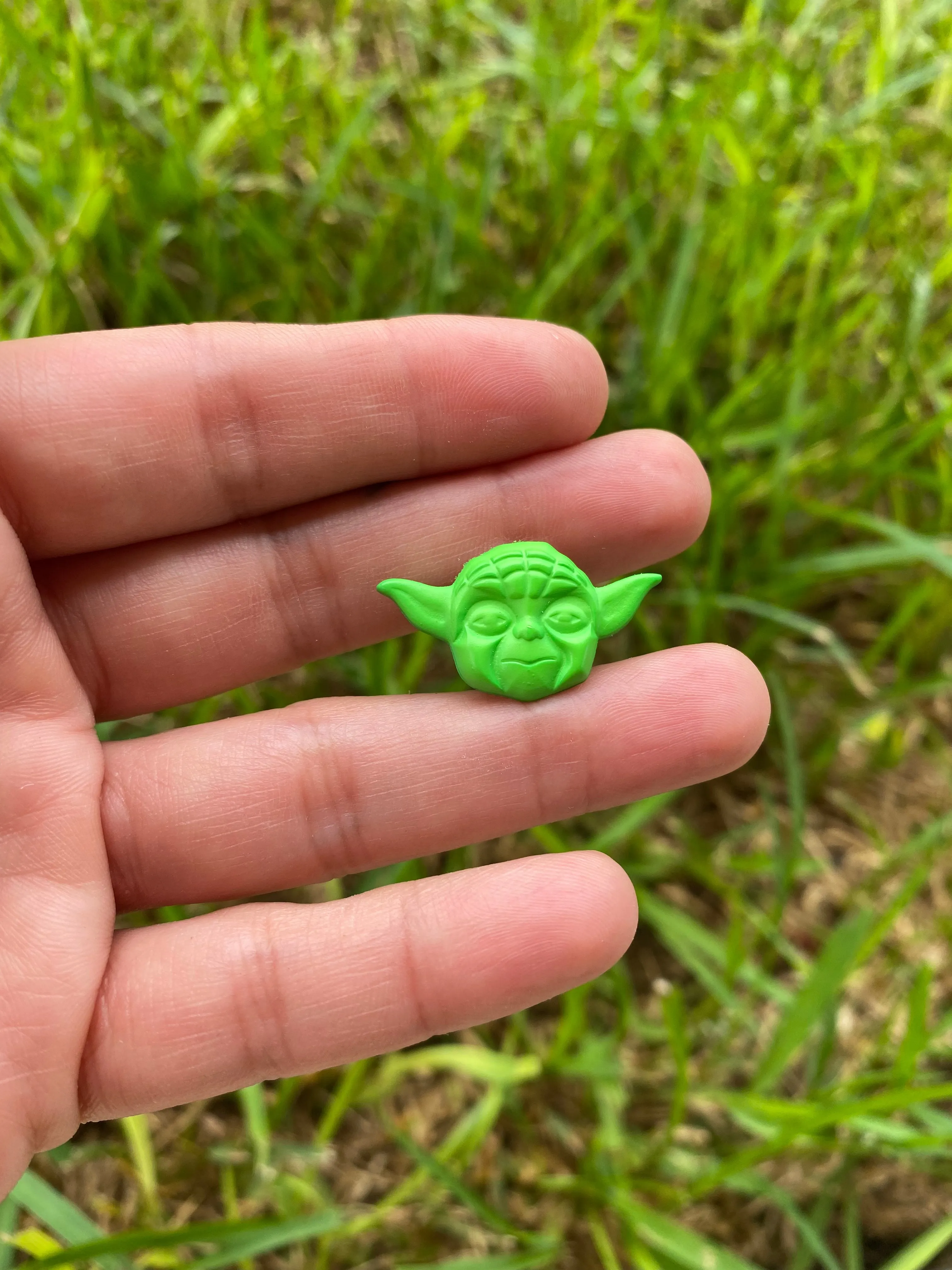 Star Wars Yoda Pin Gift