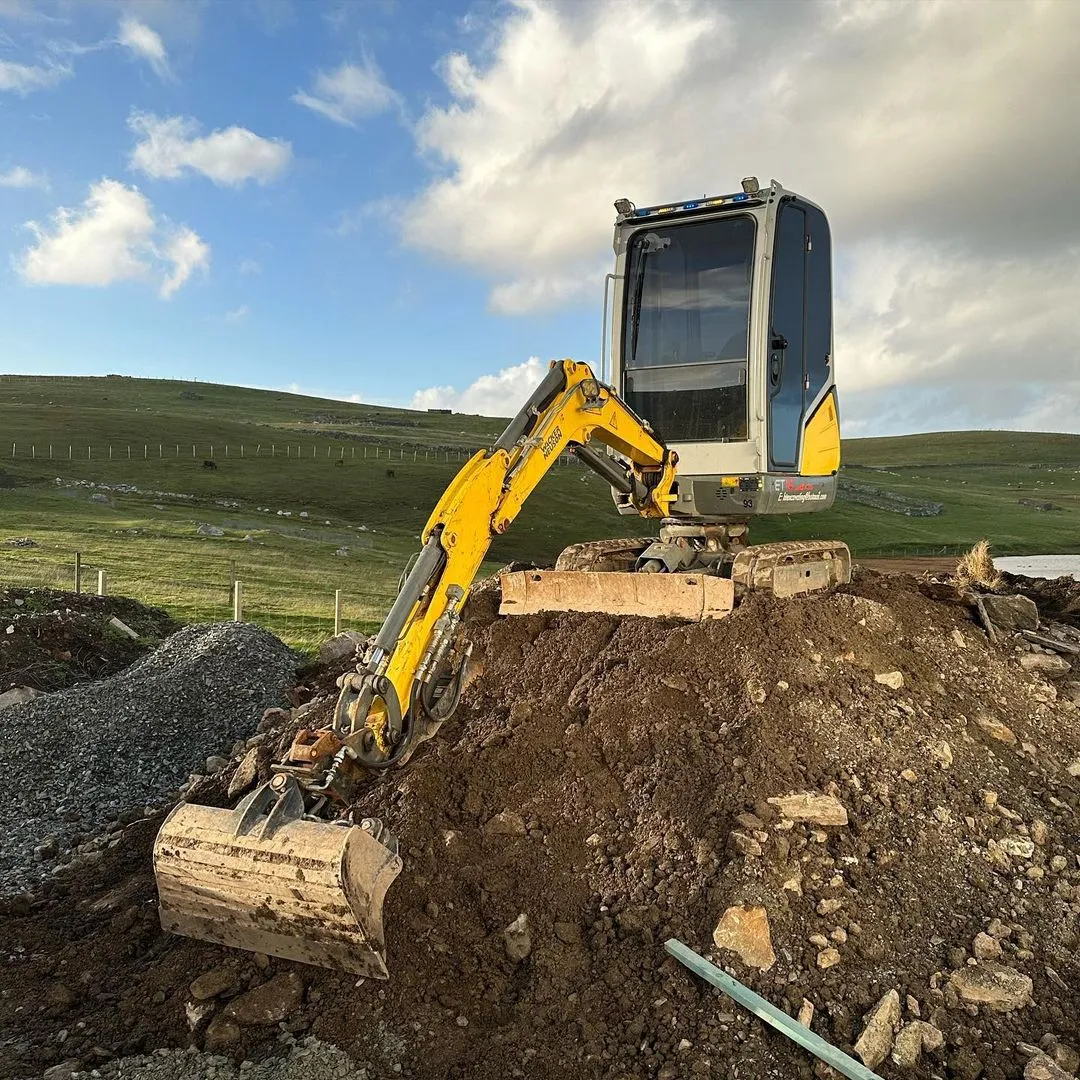 STB-1 Scandinavian Excavator Tilting Ditching Bucket - 1-2 Tonne