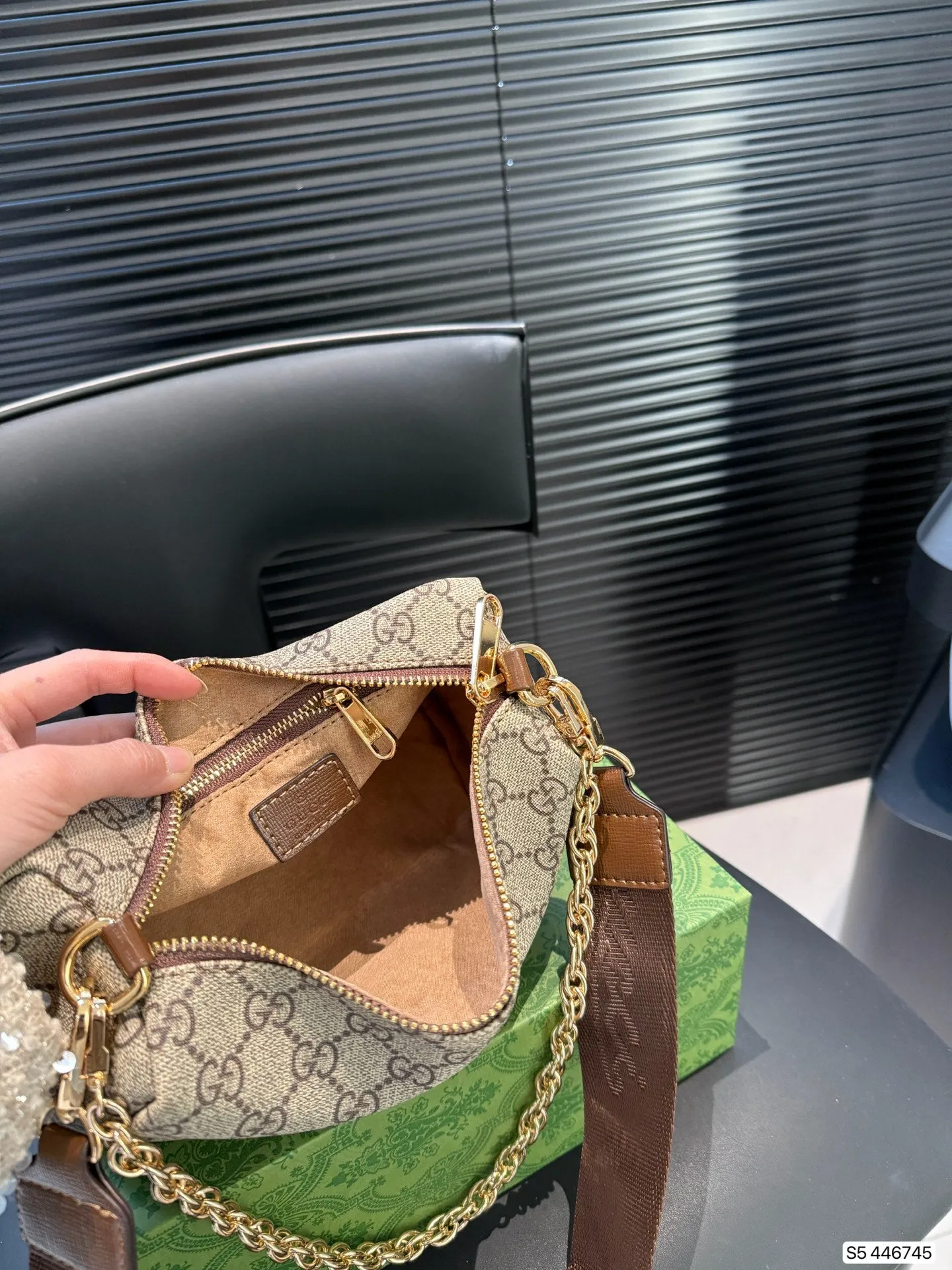 Stylish GG Letters Crossbody Bag