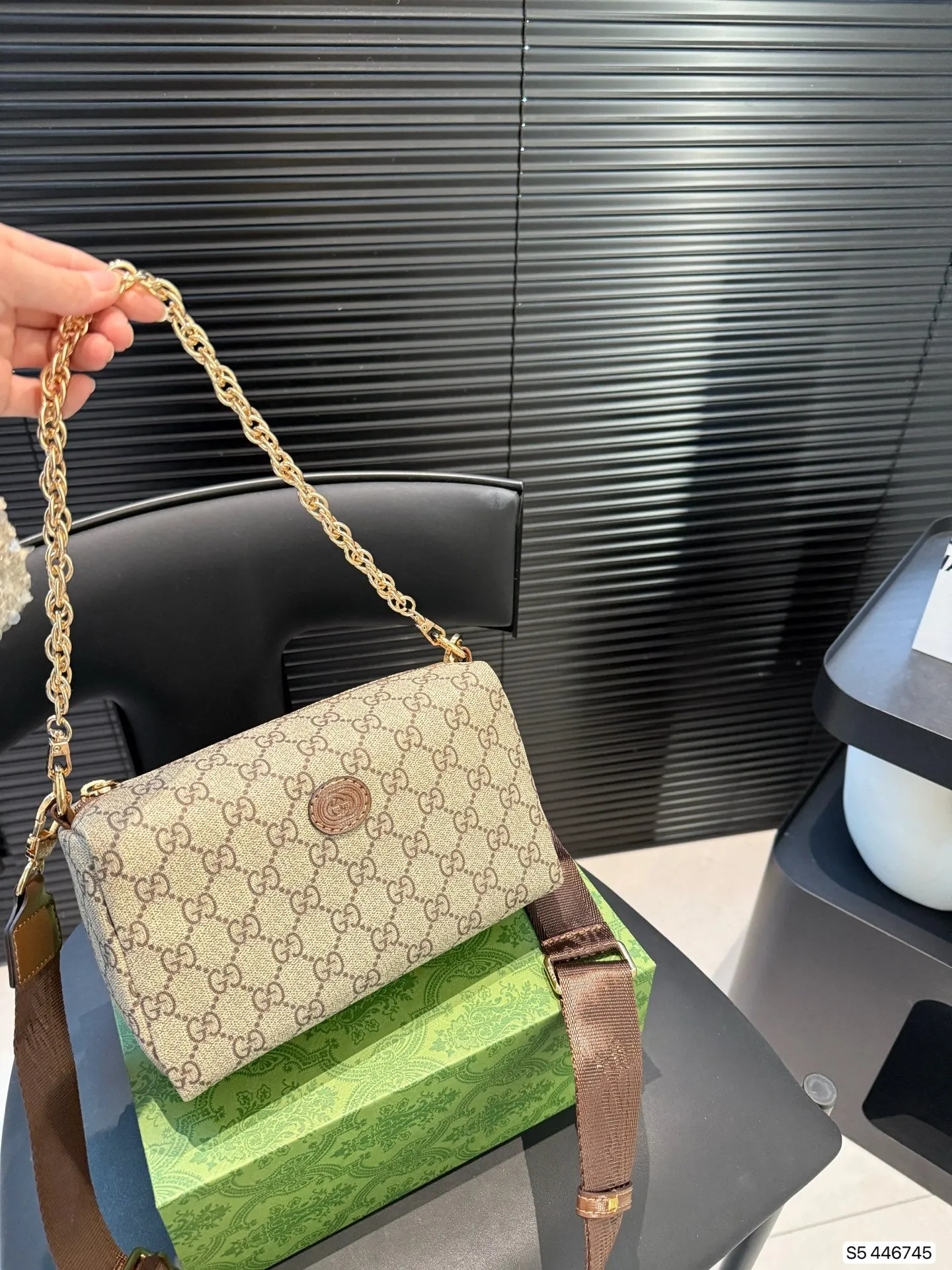 Stylish GG Letters Crossbody Bag