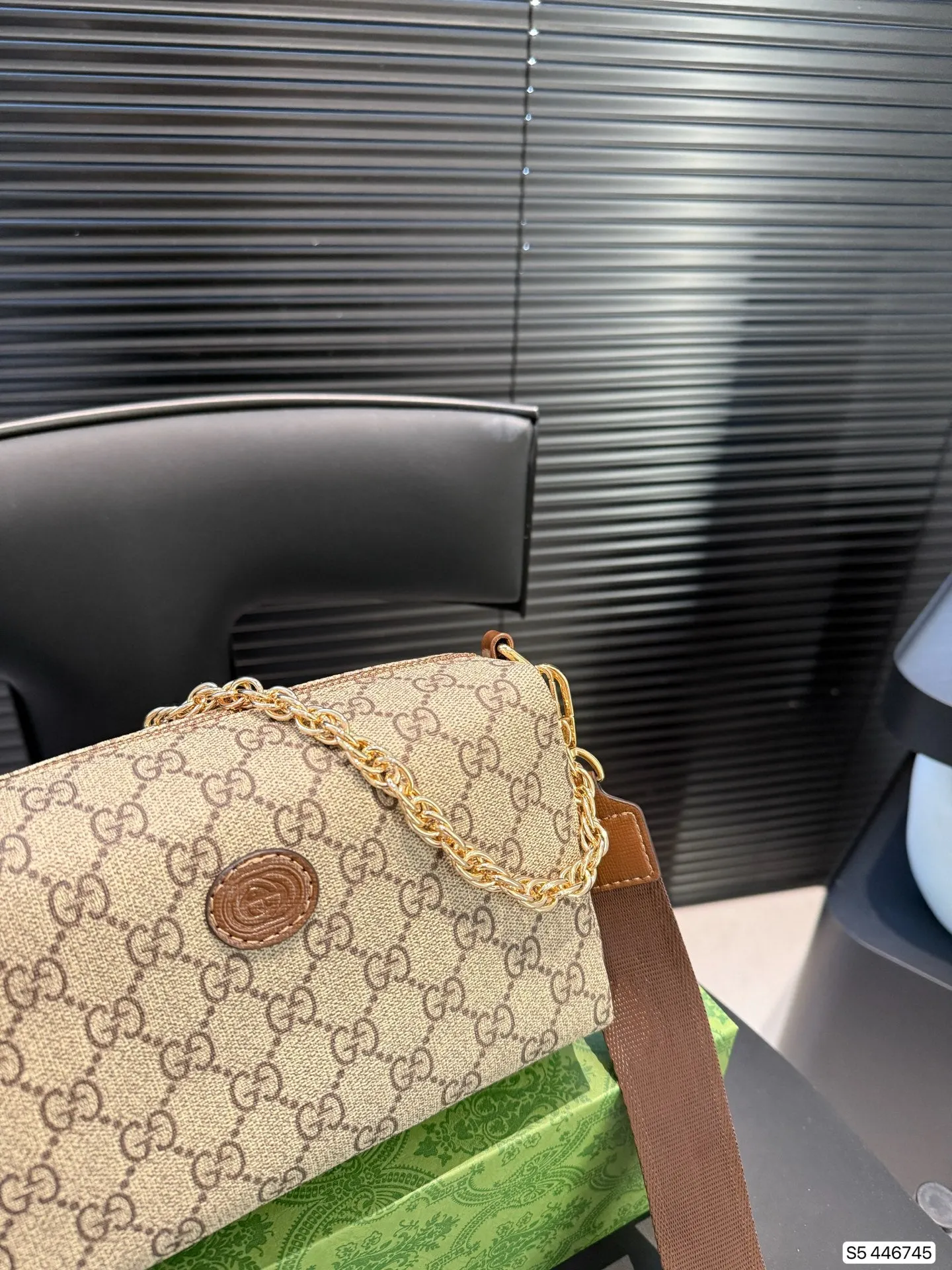 Stylish GG Letters Crossbody Bag