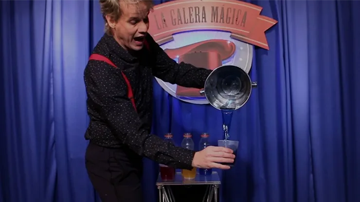 The Cocktail (Gimmicks and Online Instructions) by Gustavo Raley