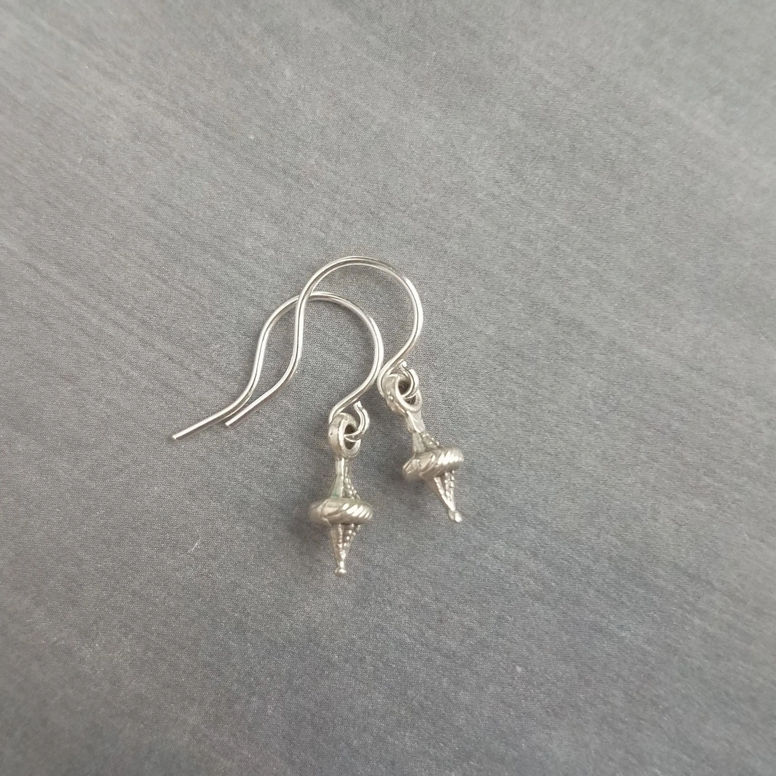 Tiny Silver Dangle Earrings, antique silver earring, little top earring, small silver earring, simple earring, delicate earring, sterling