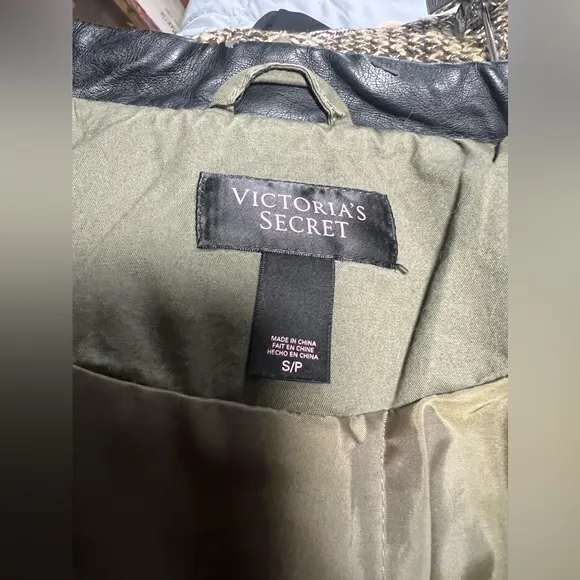 Victoria’s Secret Stylish Olive Green Jacket with Black Sleeves