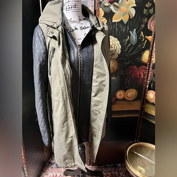 Victoria’s Secret Stylish Olive Green Jacket with Black Sleeves
